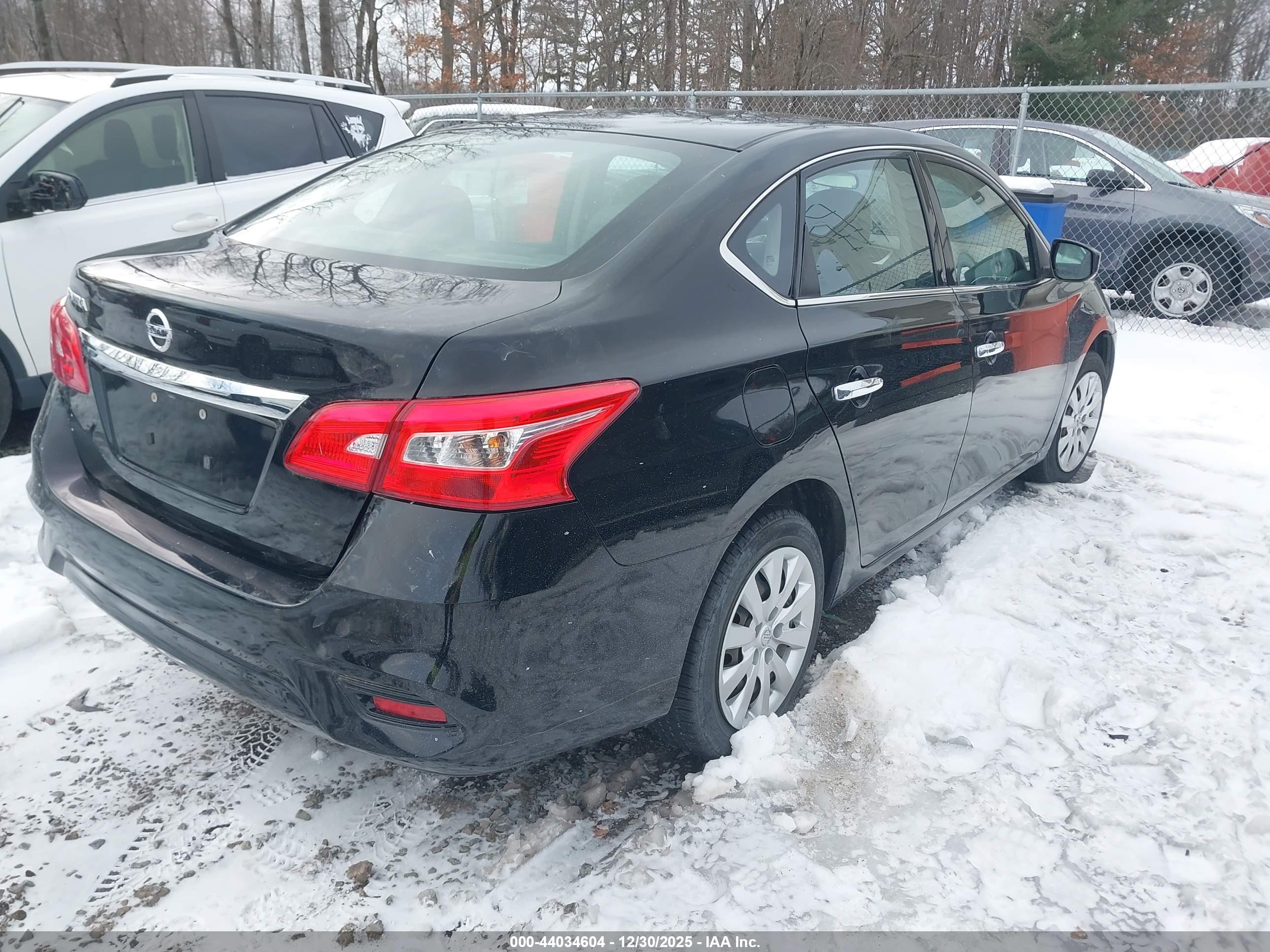 NISSAN SENTRA image 4