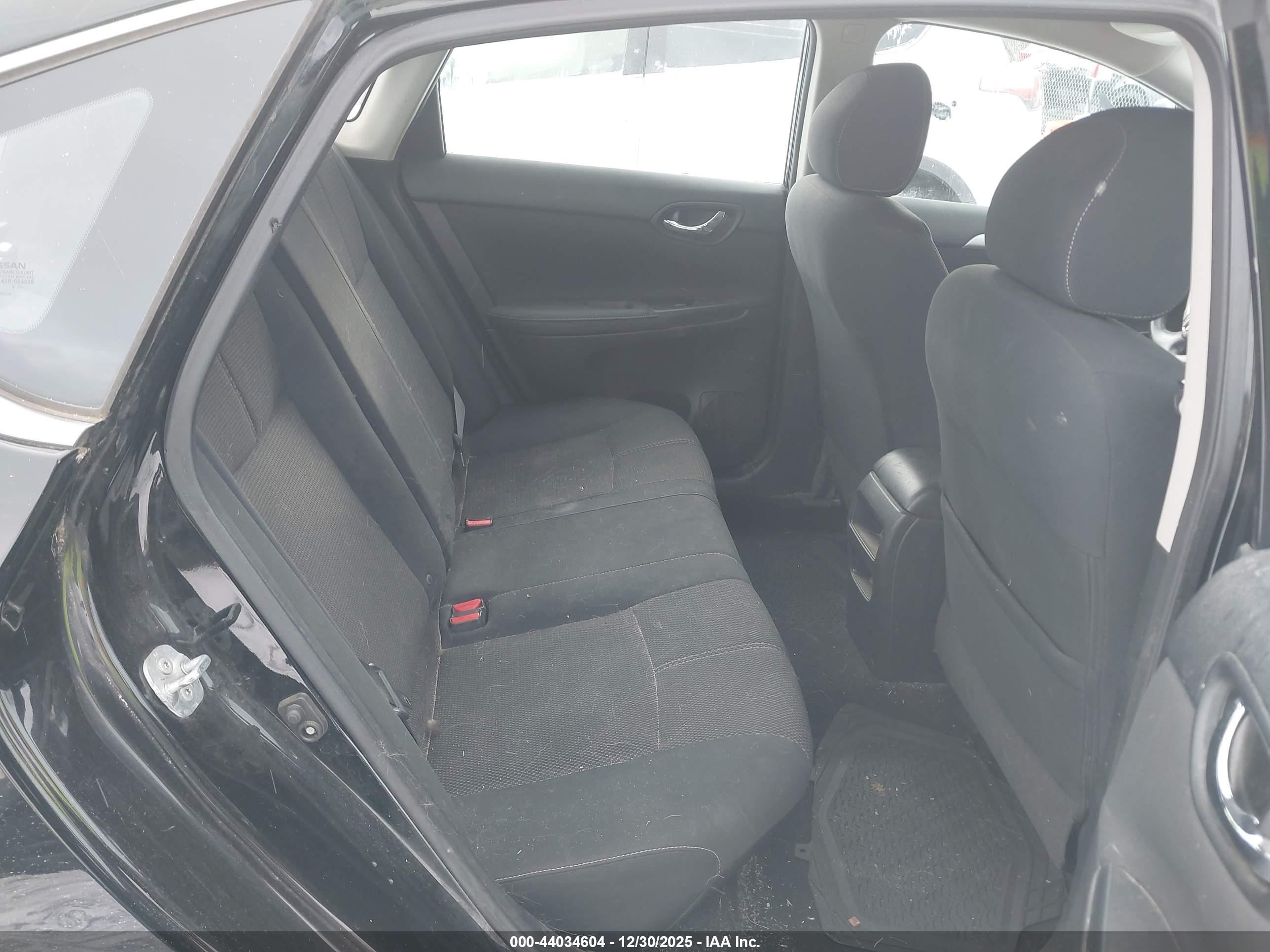 NISSAN SENTRA image 8