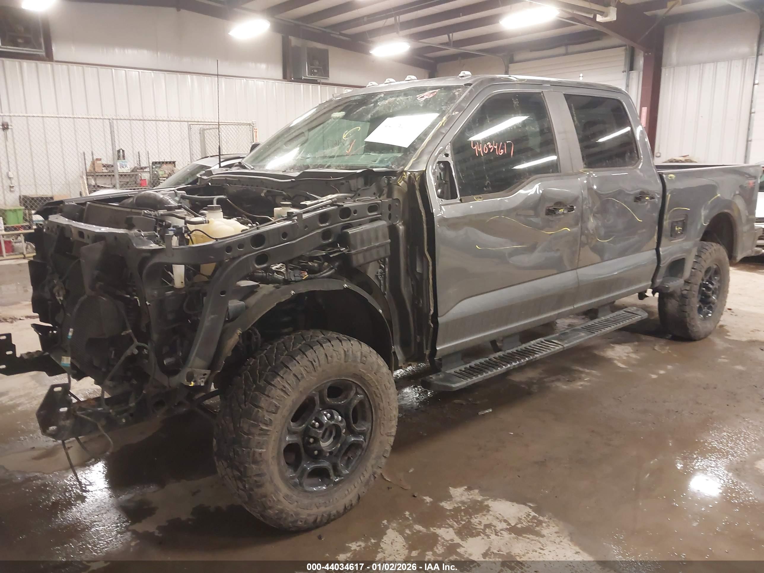 FORD F-250 image 2
