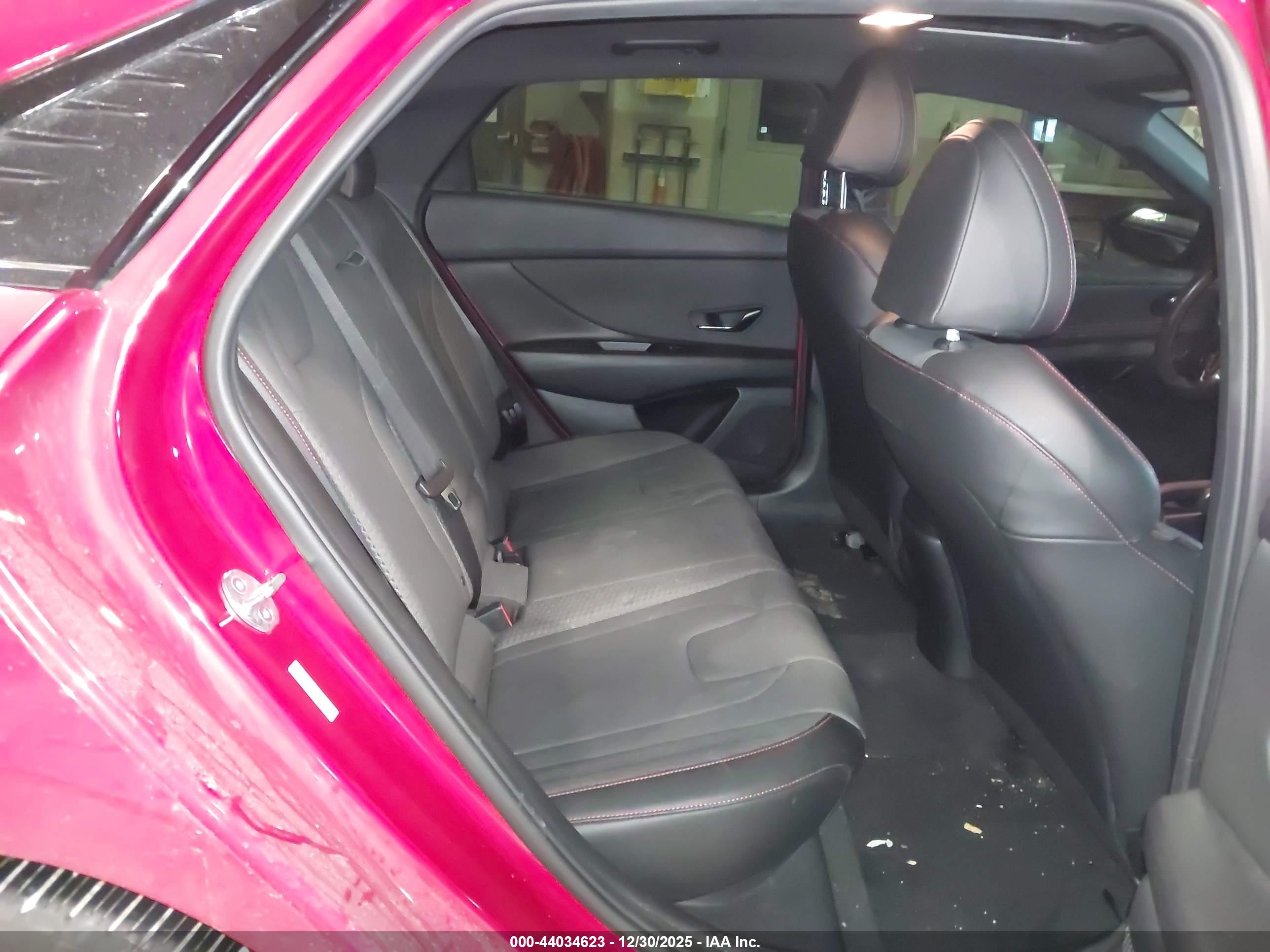HYUNDAI ELANTRA image 8