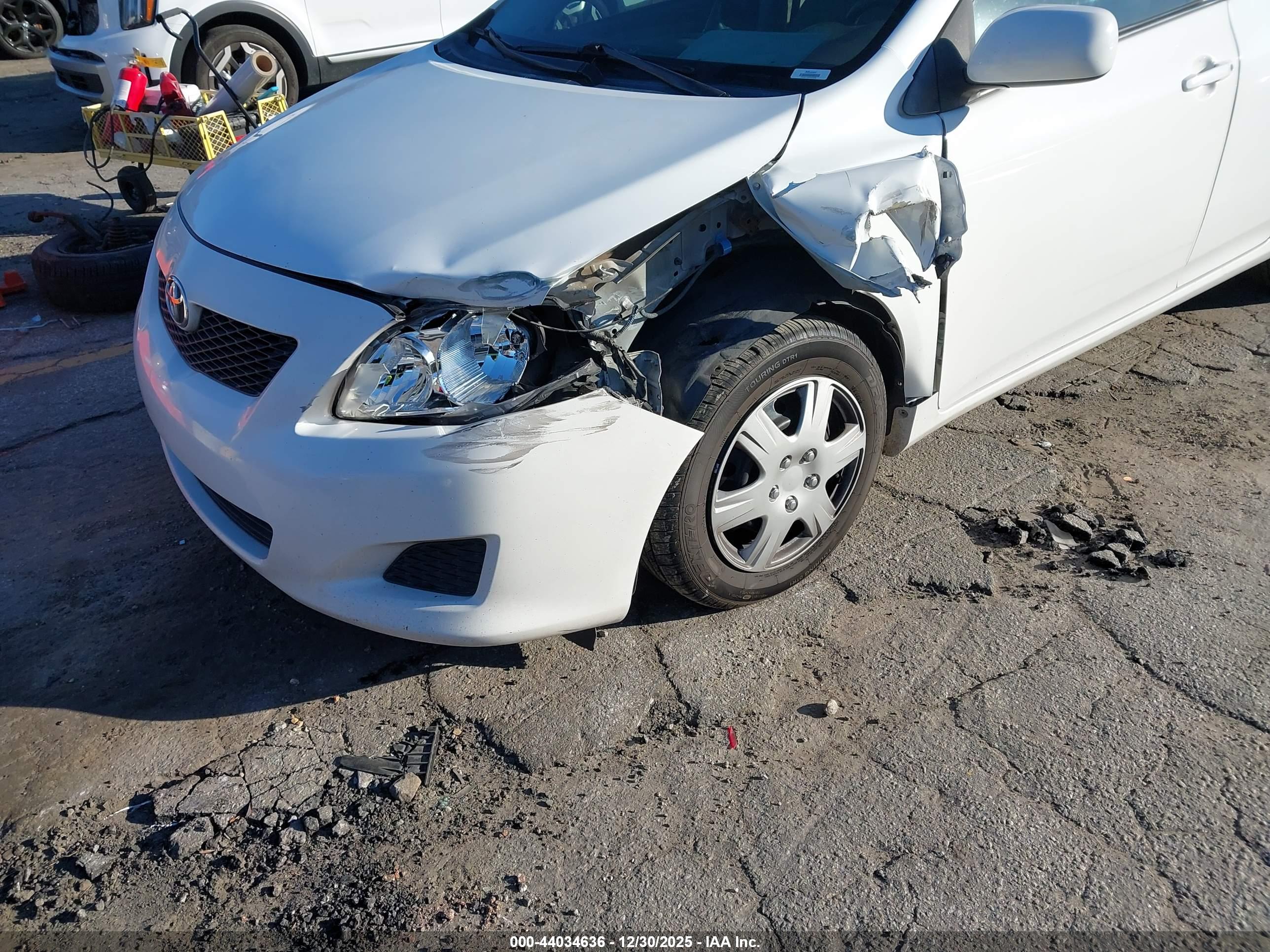 TOYOTA COROLLA image 6