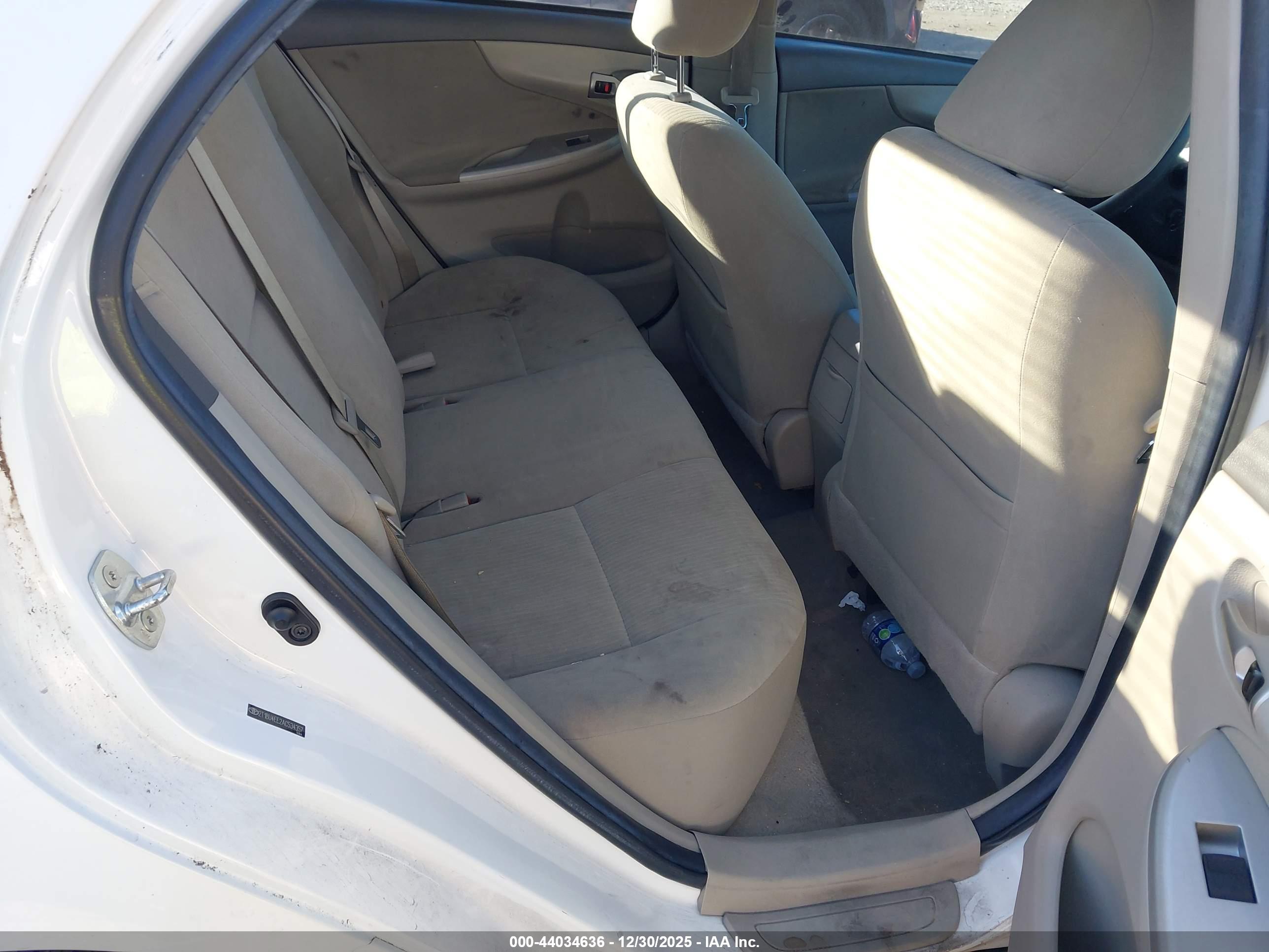 TOYOTA COROLLA image 8