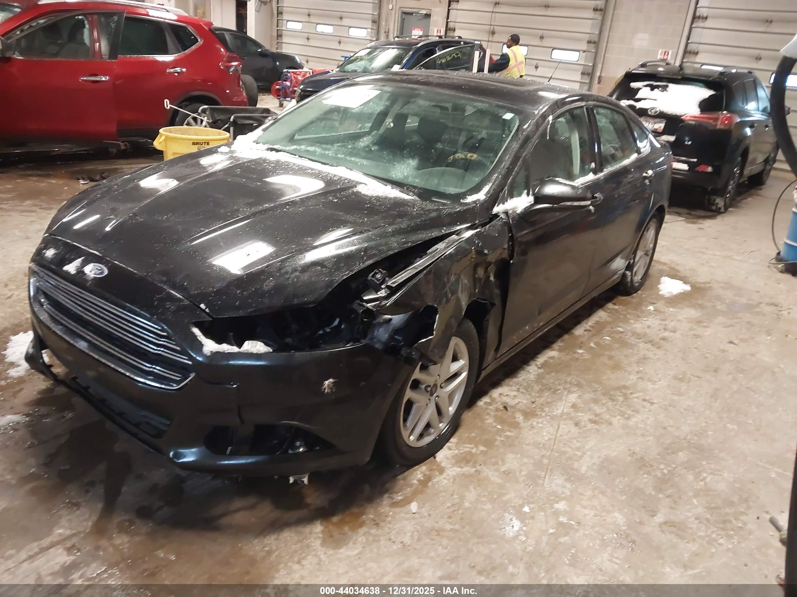 FORD FUSION image 2