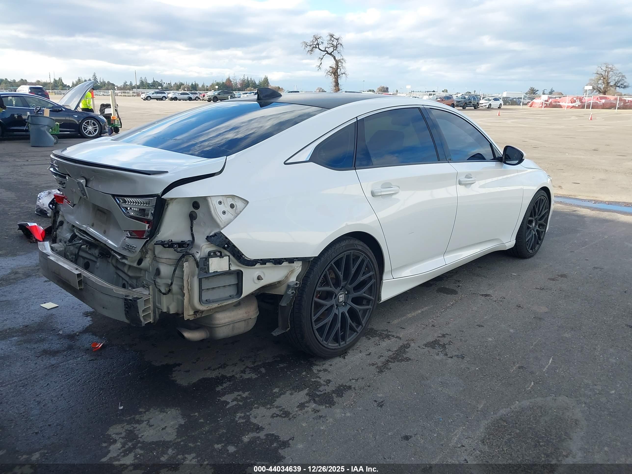 HONDA ACCORD image 4