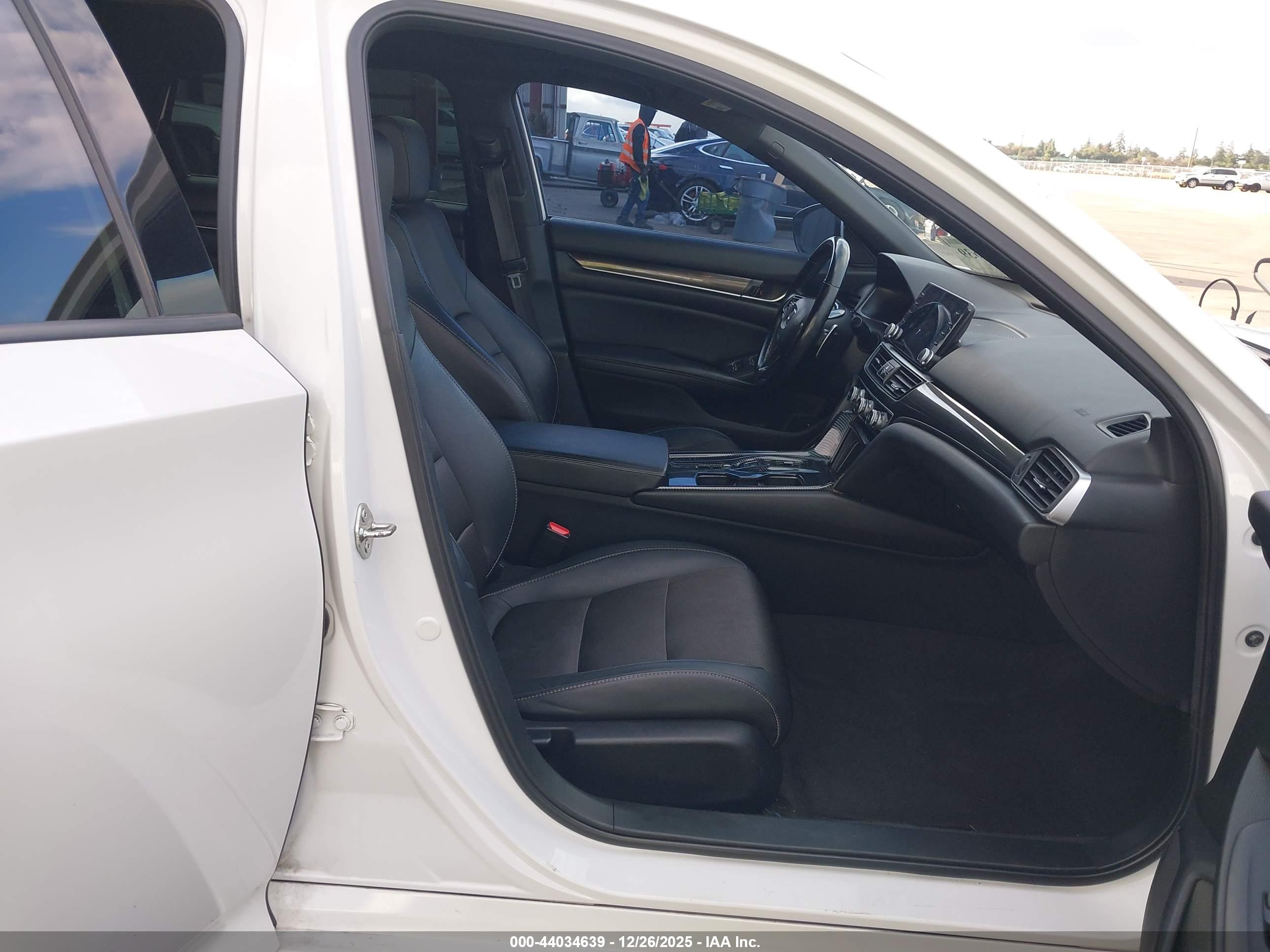 HONDA ACCORD image 5