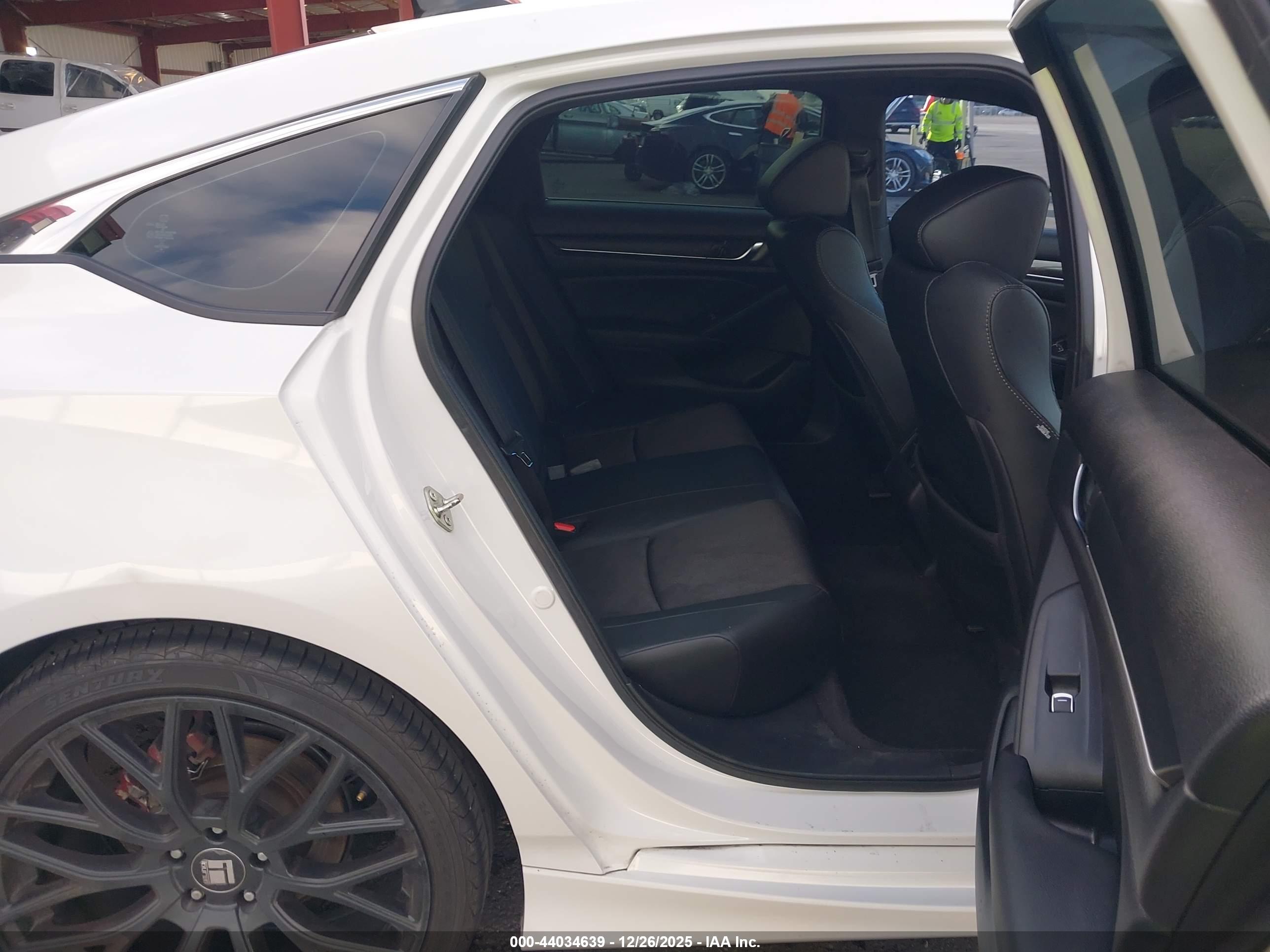 HONDA ACCORD image 8