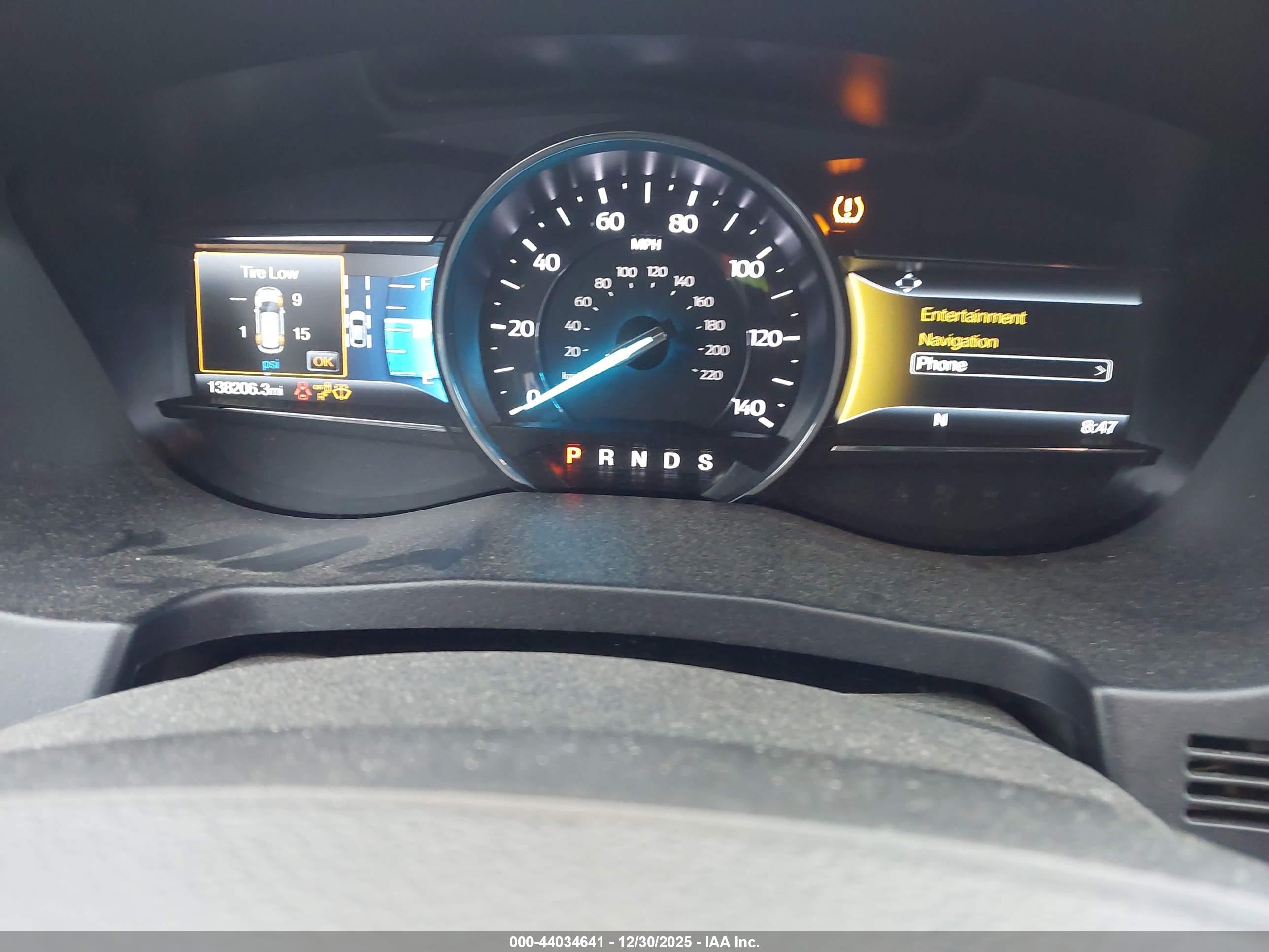 FORD EXPLORER image 7