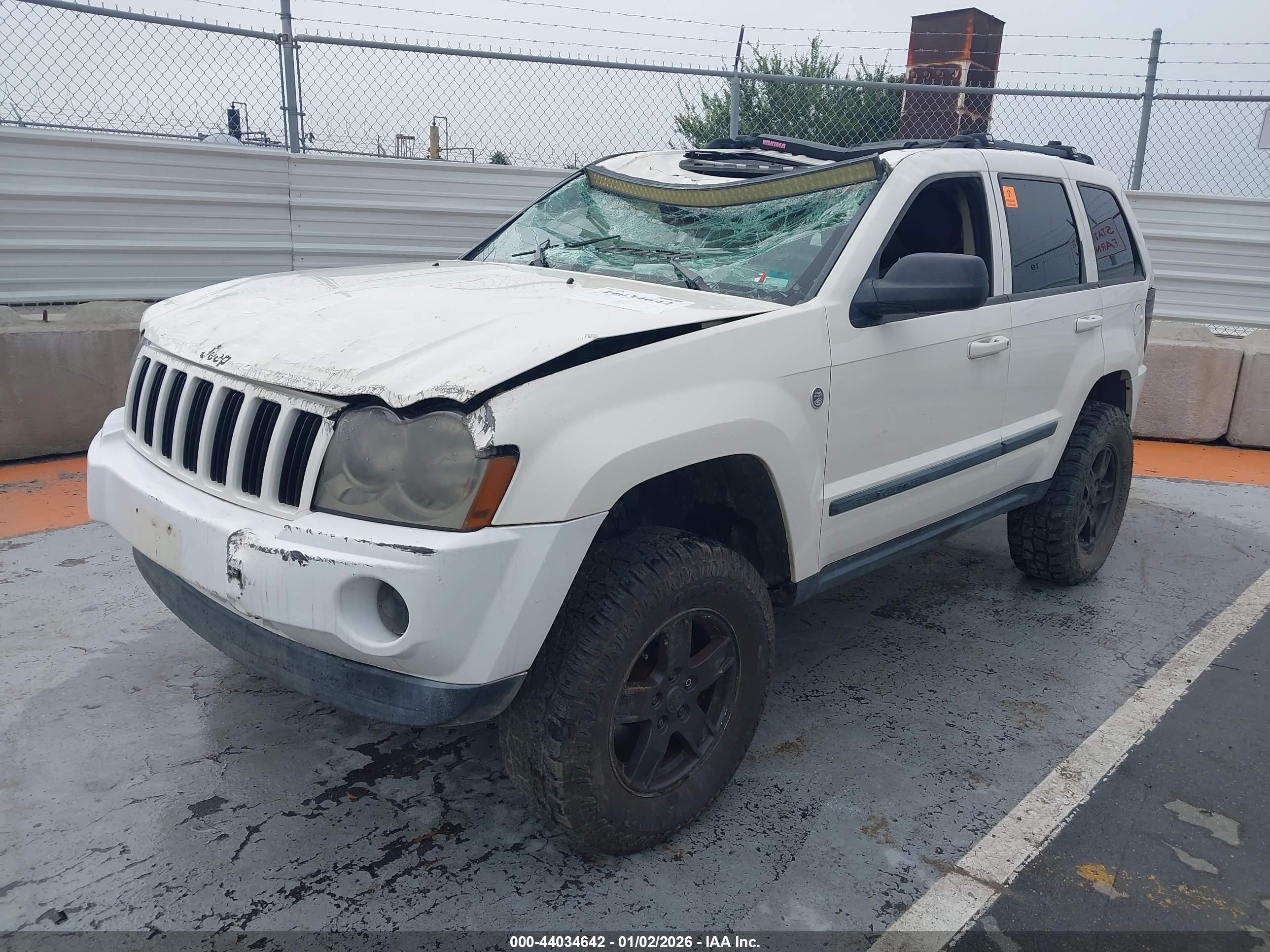 JEEP GRAND image 2