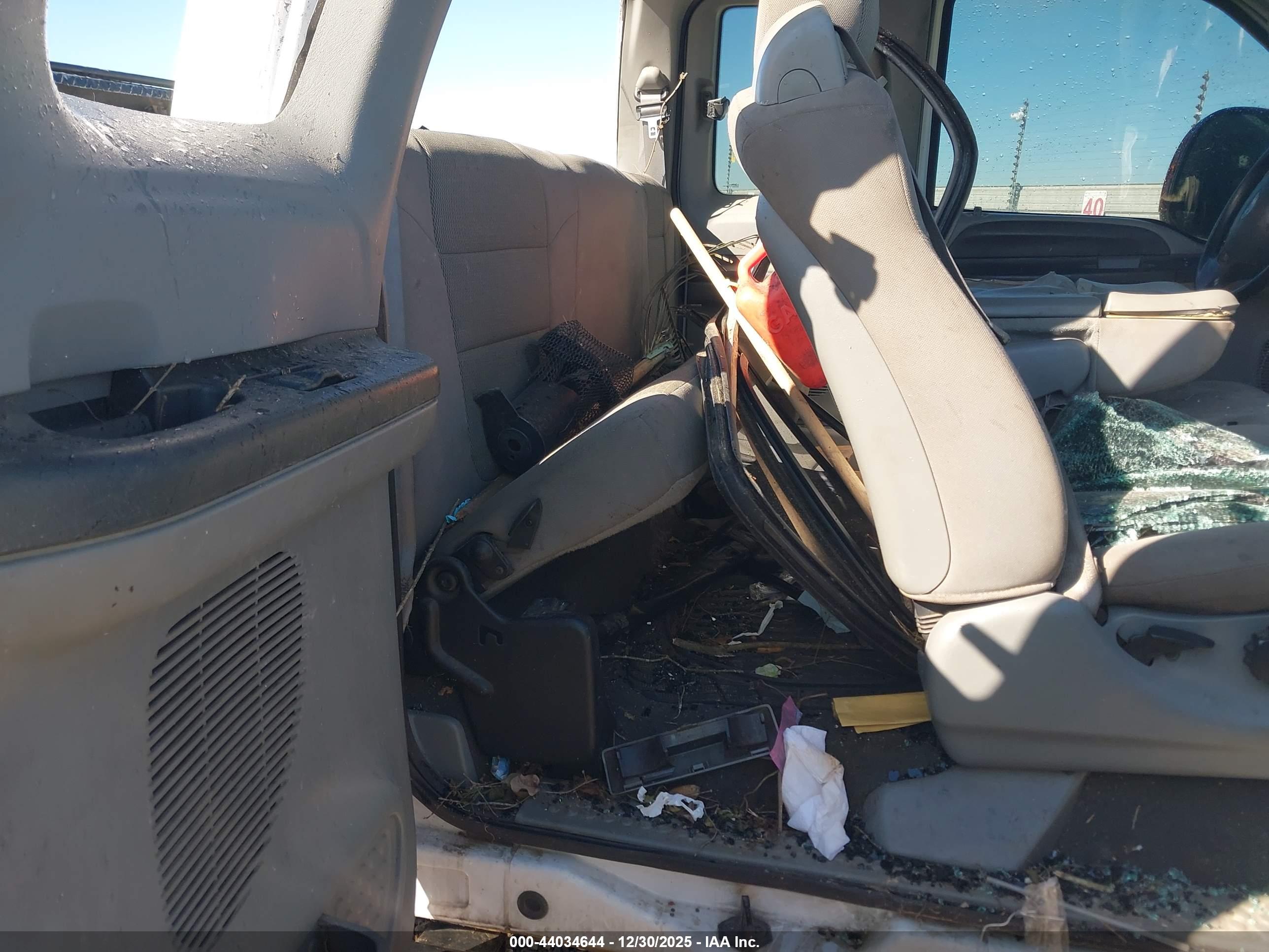 FORD F-250 image 8