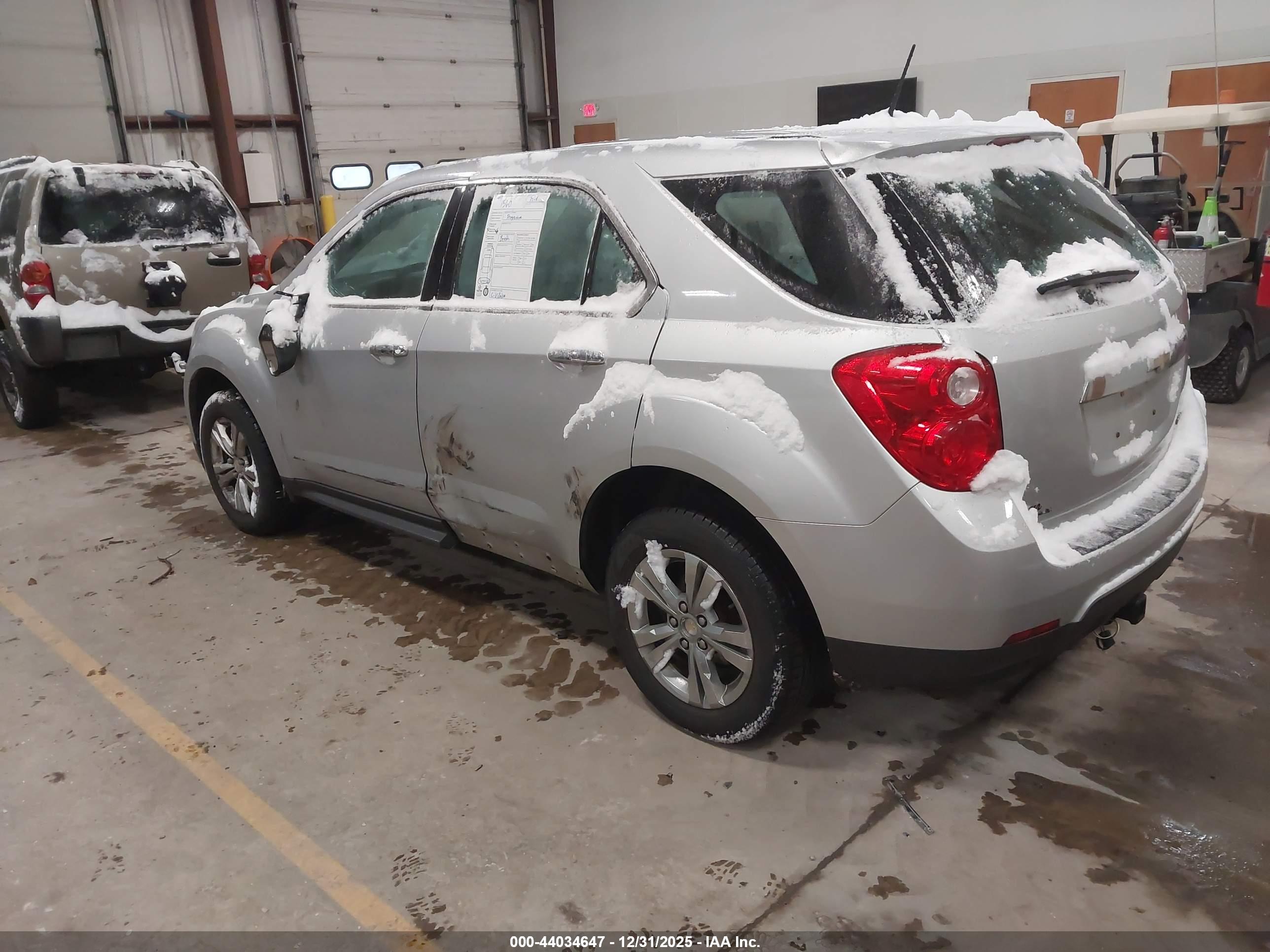 CHEVROLET EQUINOX image 3
