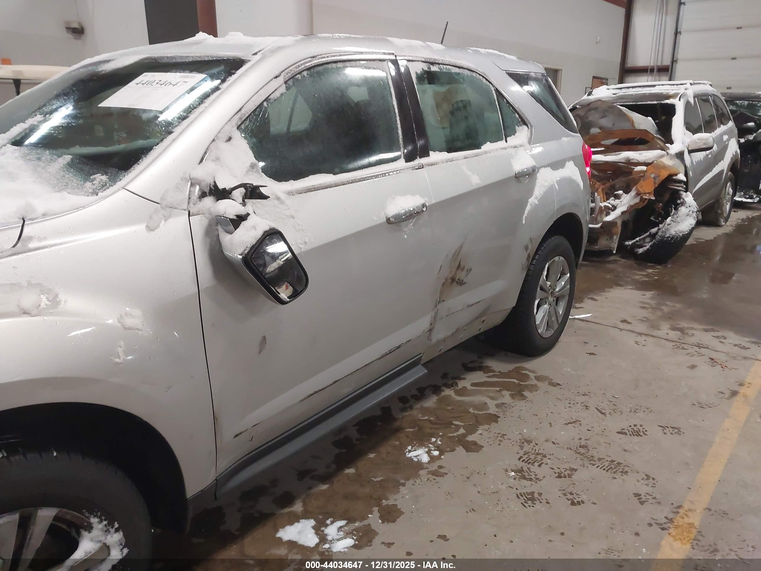 CHEVROLET EQUINOX image 6