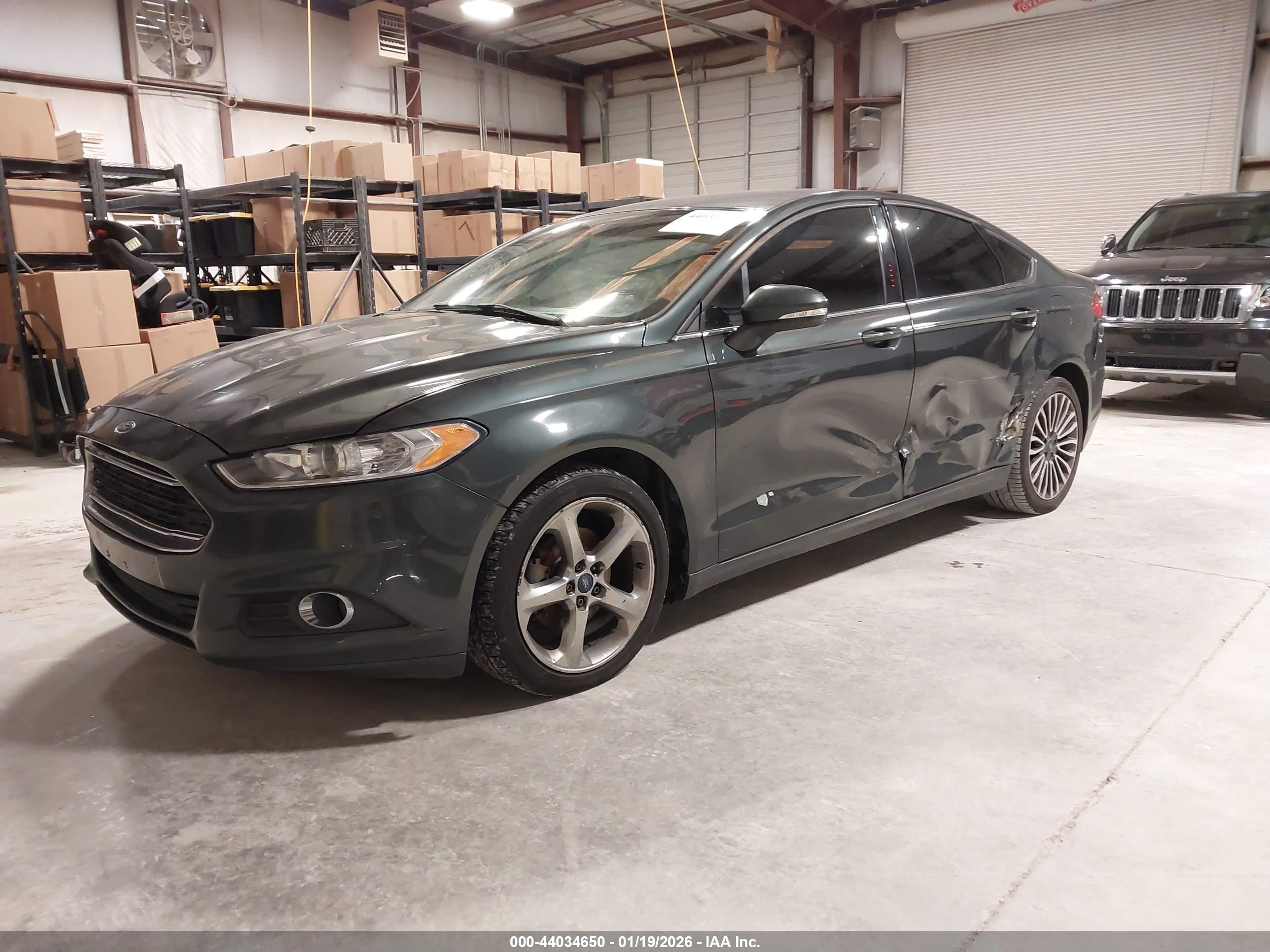 FORD FUSION image 2