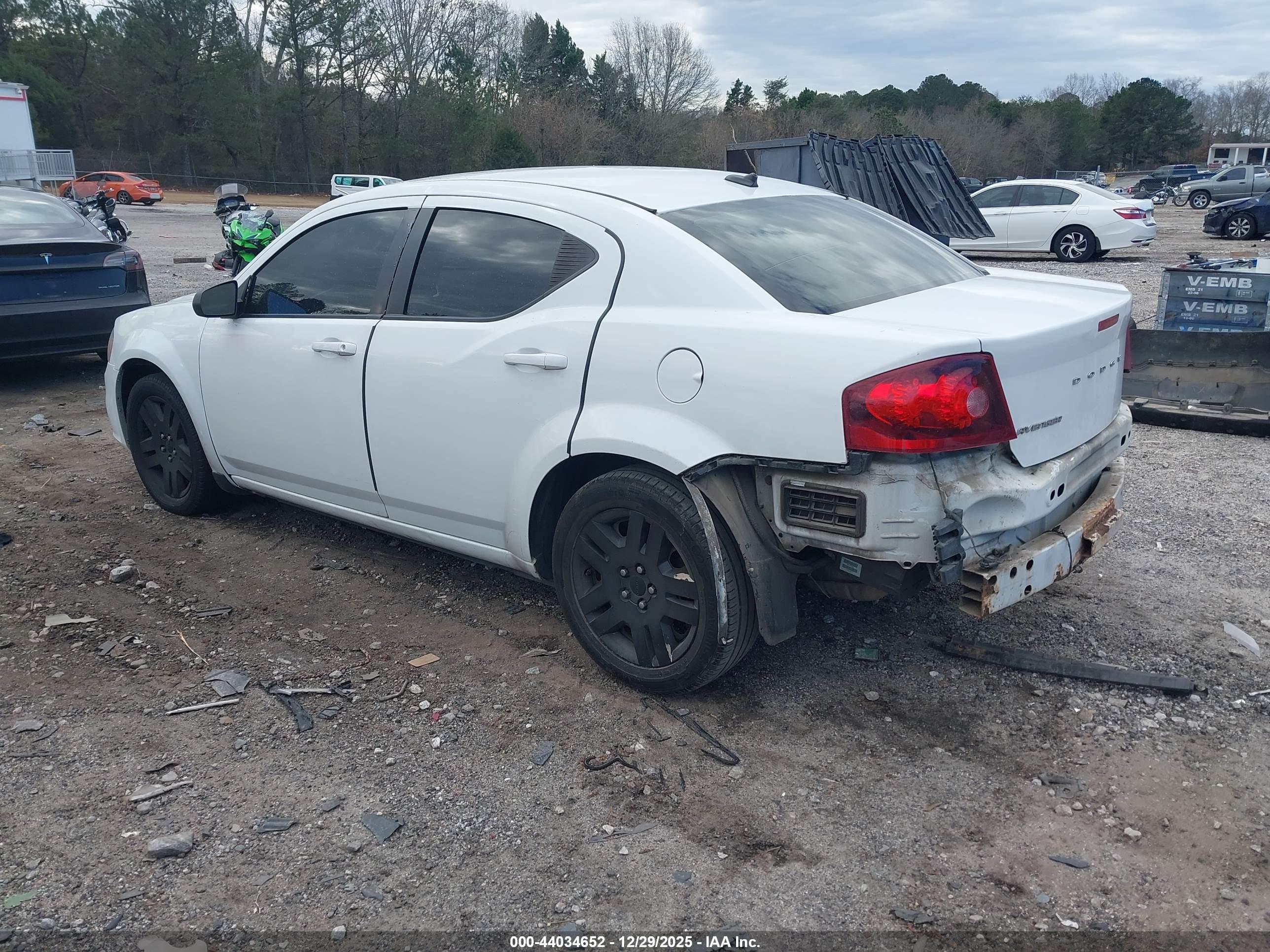 DODGE AVENGER image 3