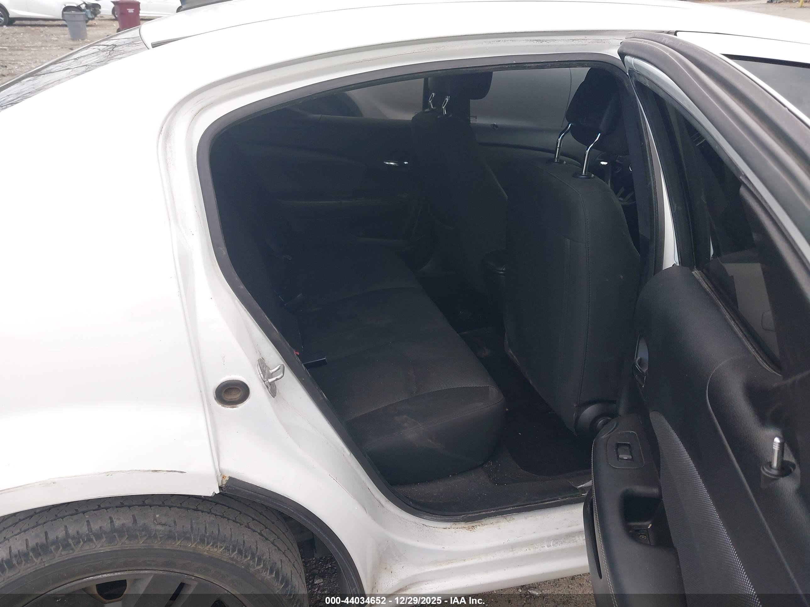DODGE AVENGER image 8