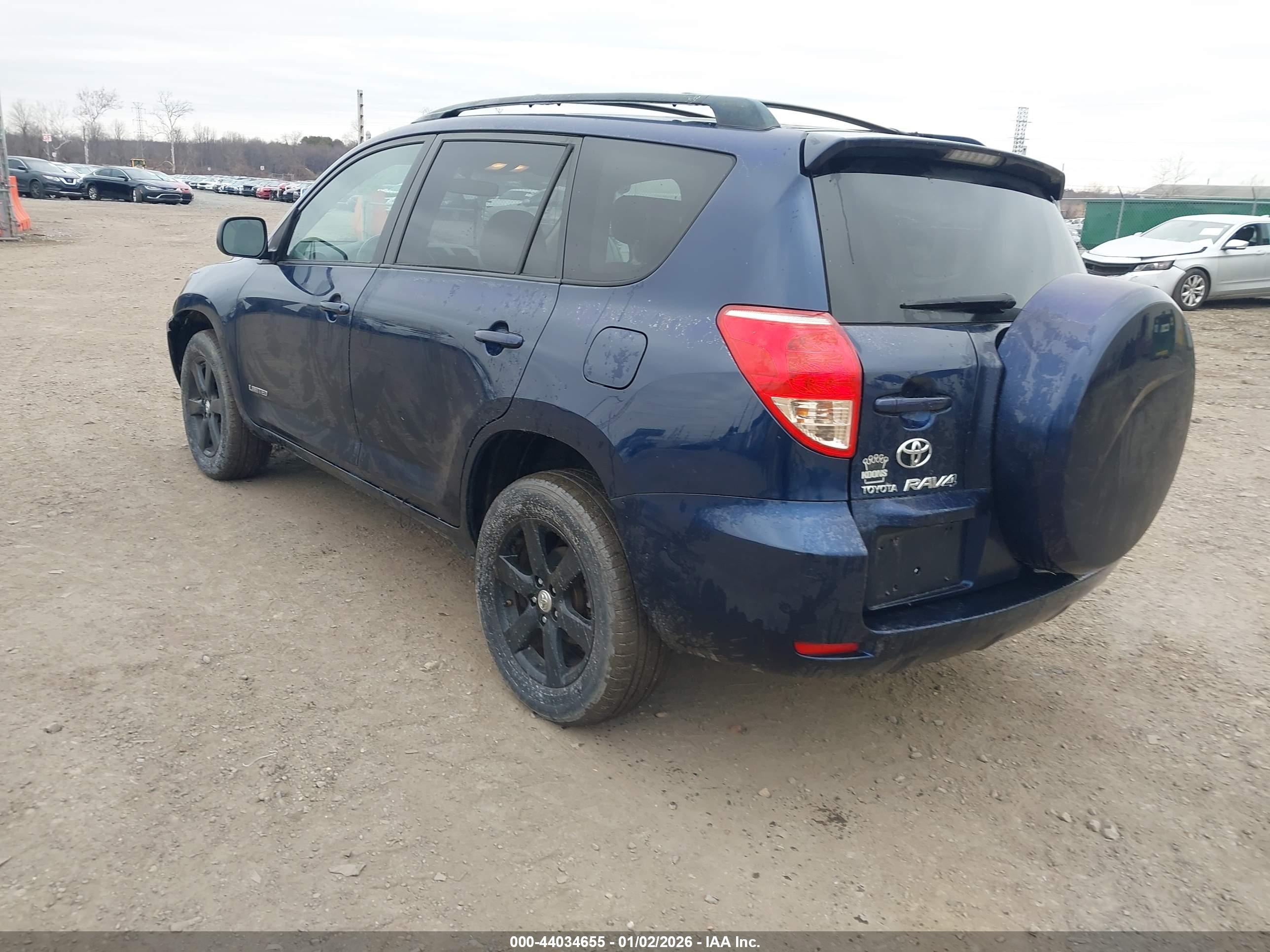 TOYOTA RAV4 image 3