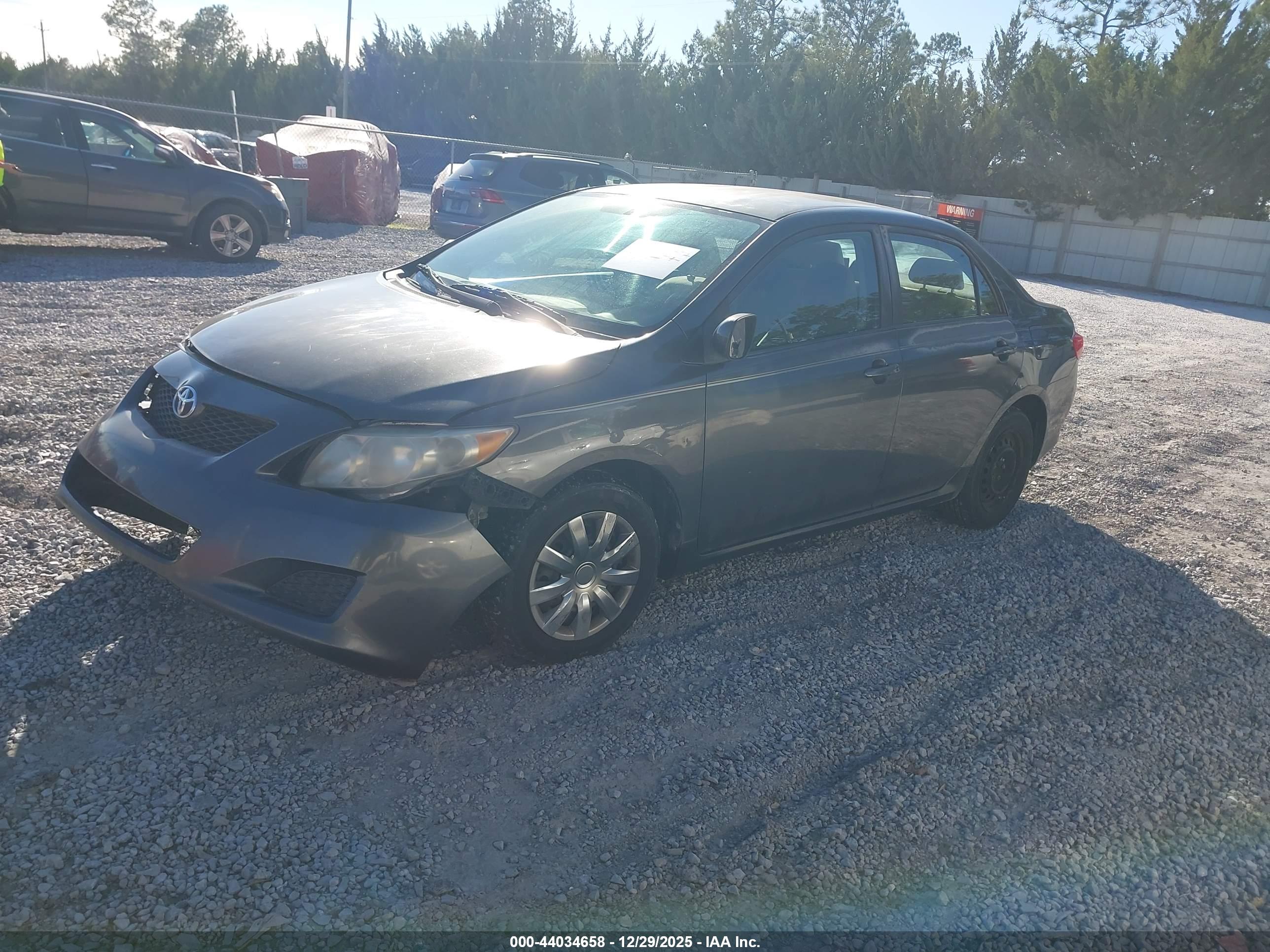 TOYOTA COROLLA image 2