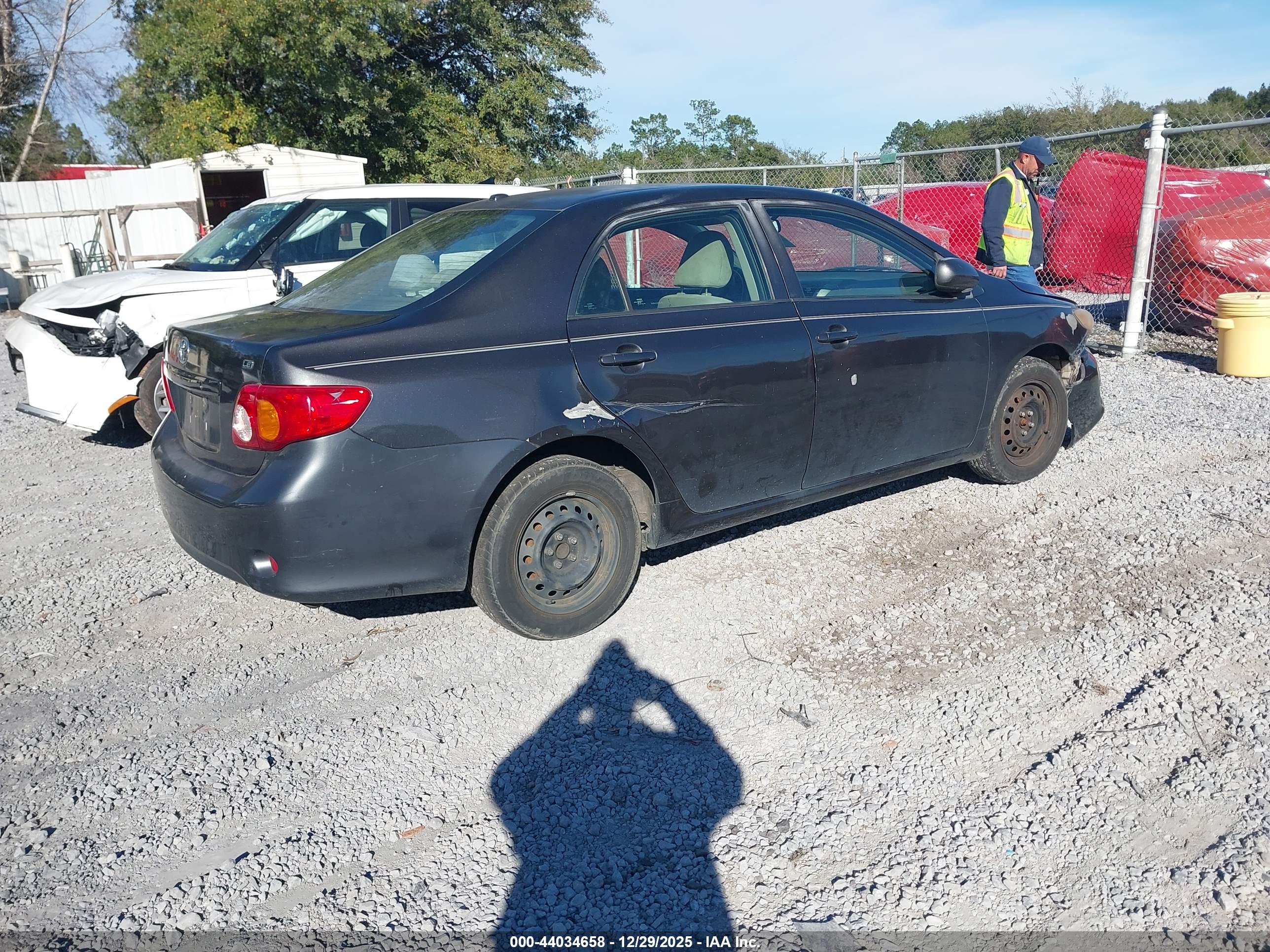 TOYOTA COROLLA image 4