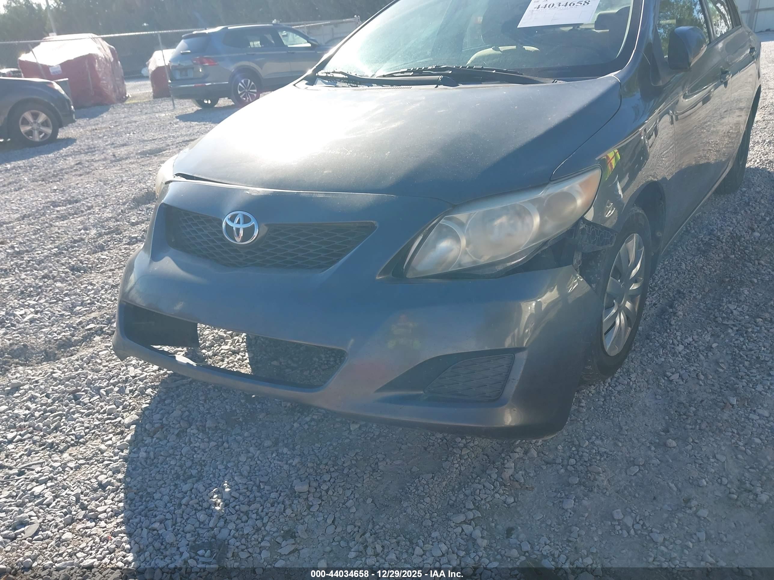 TOYOTA COROLLA image 6