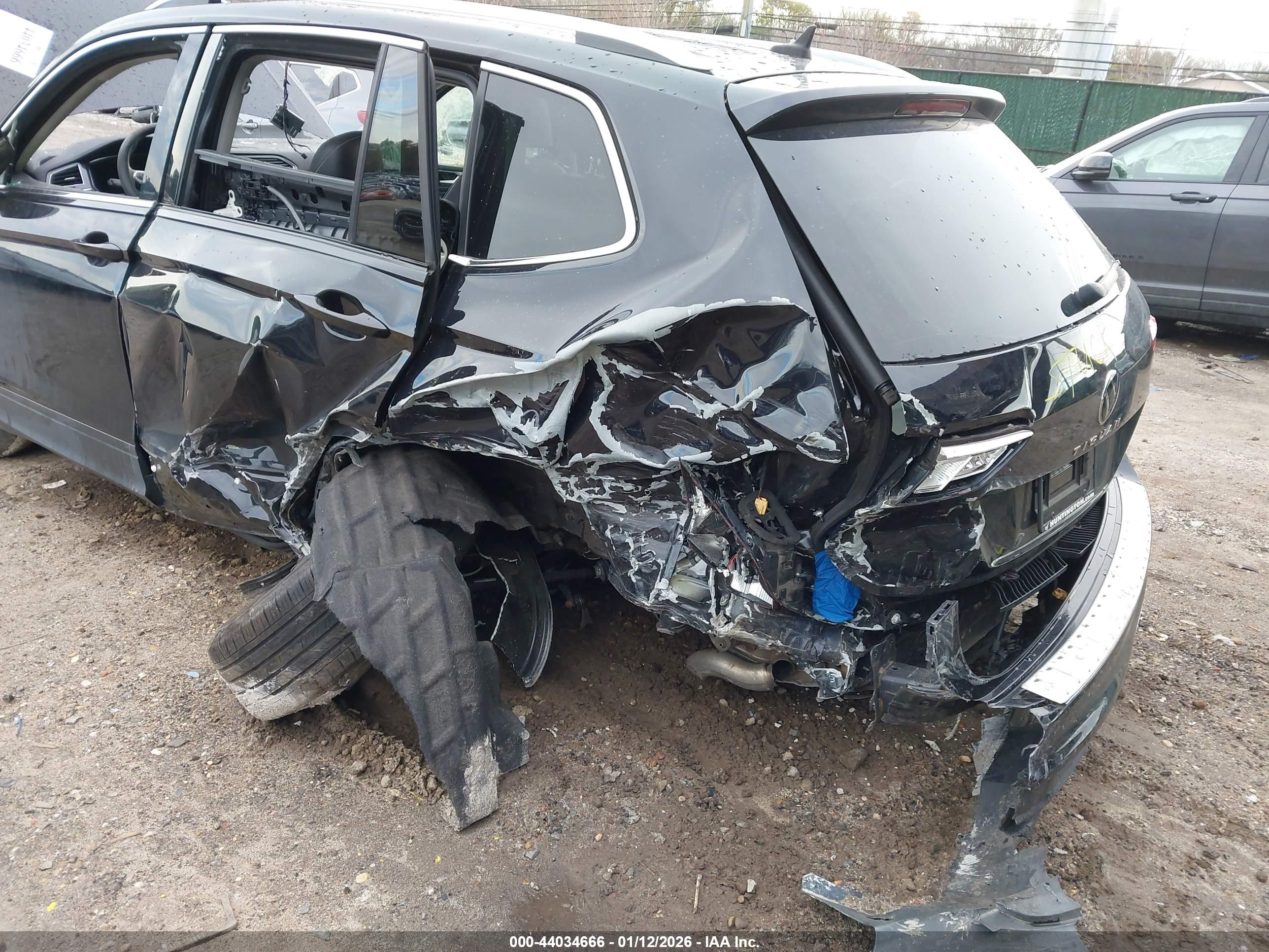 VOLKSWAGEN TIGUAN image 6