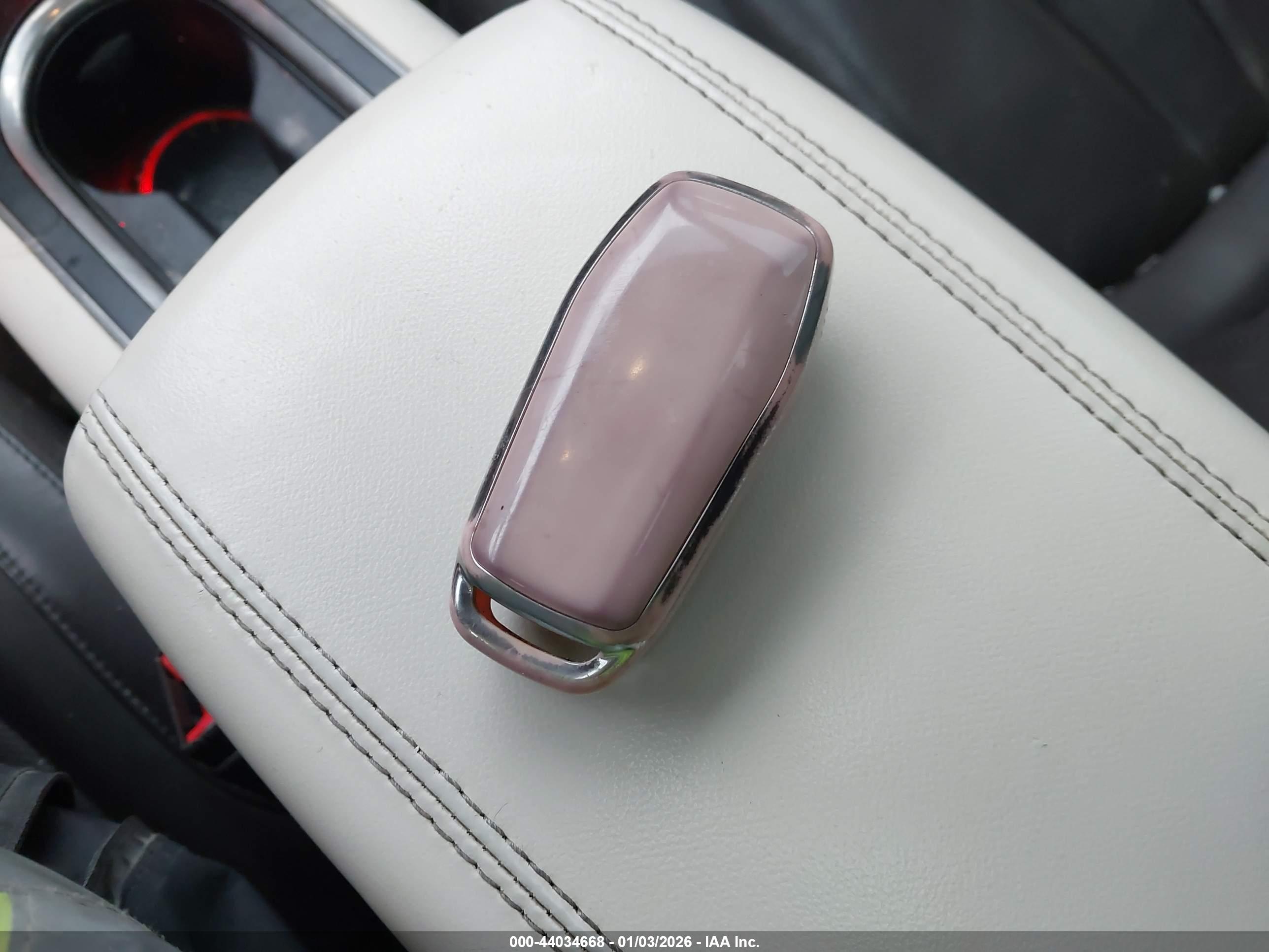 LINCOLN MKC image 11