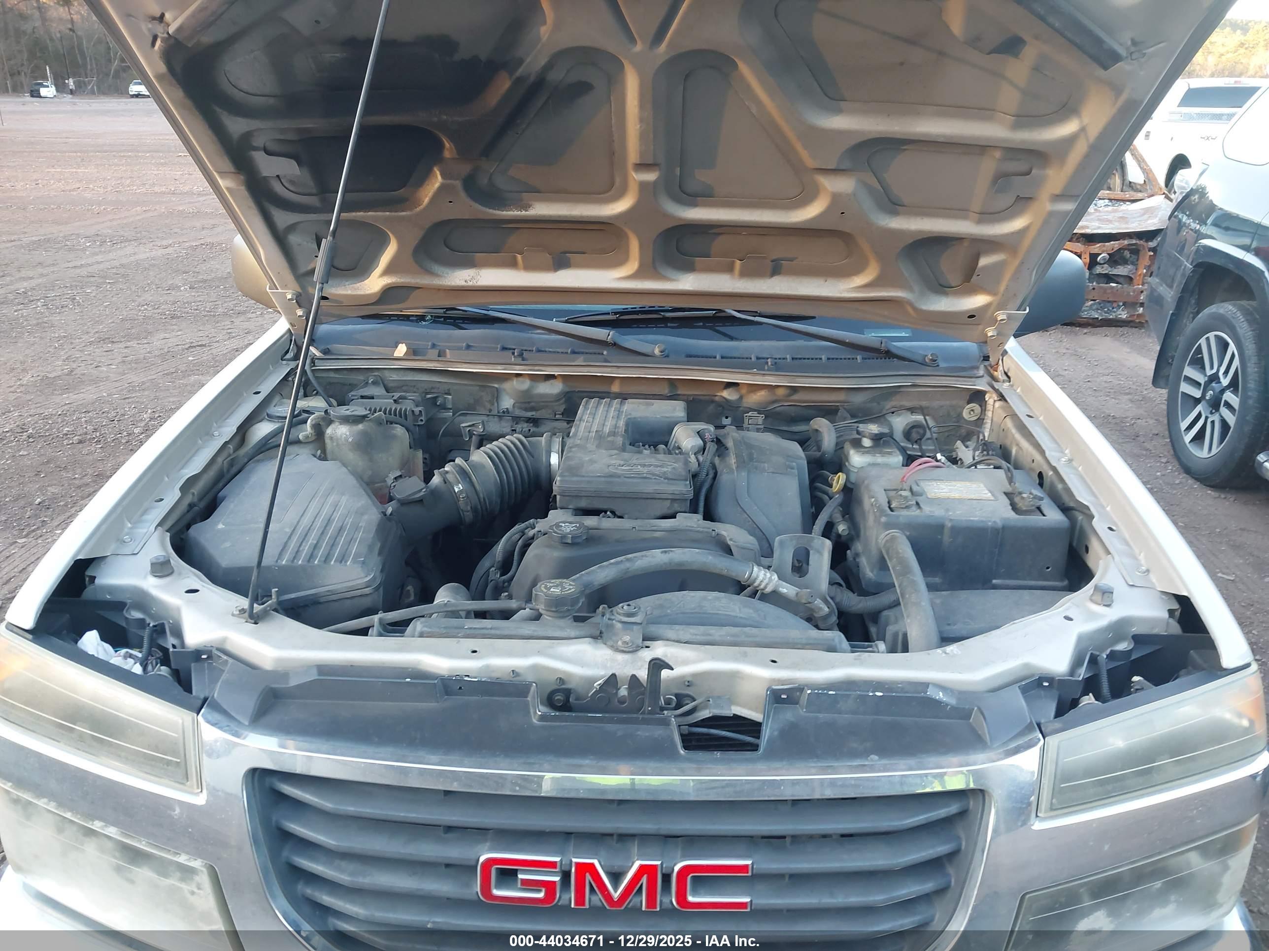 GMC CANYON image 10