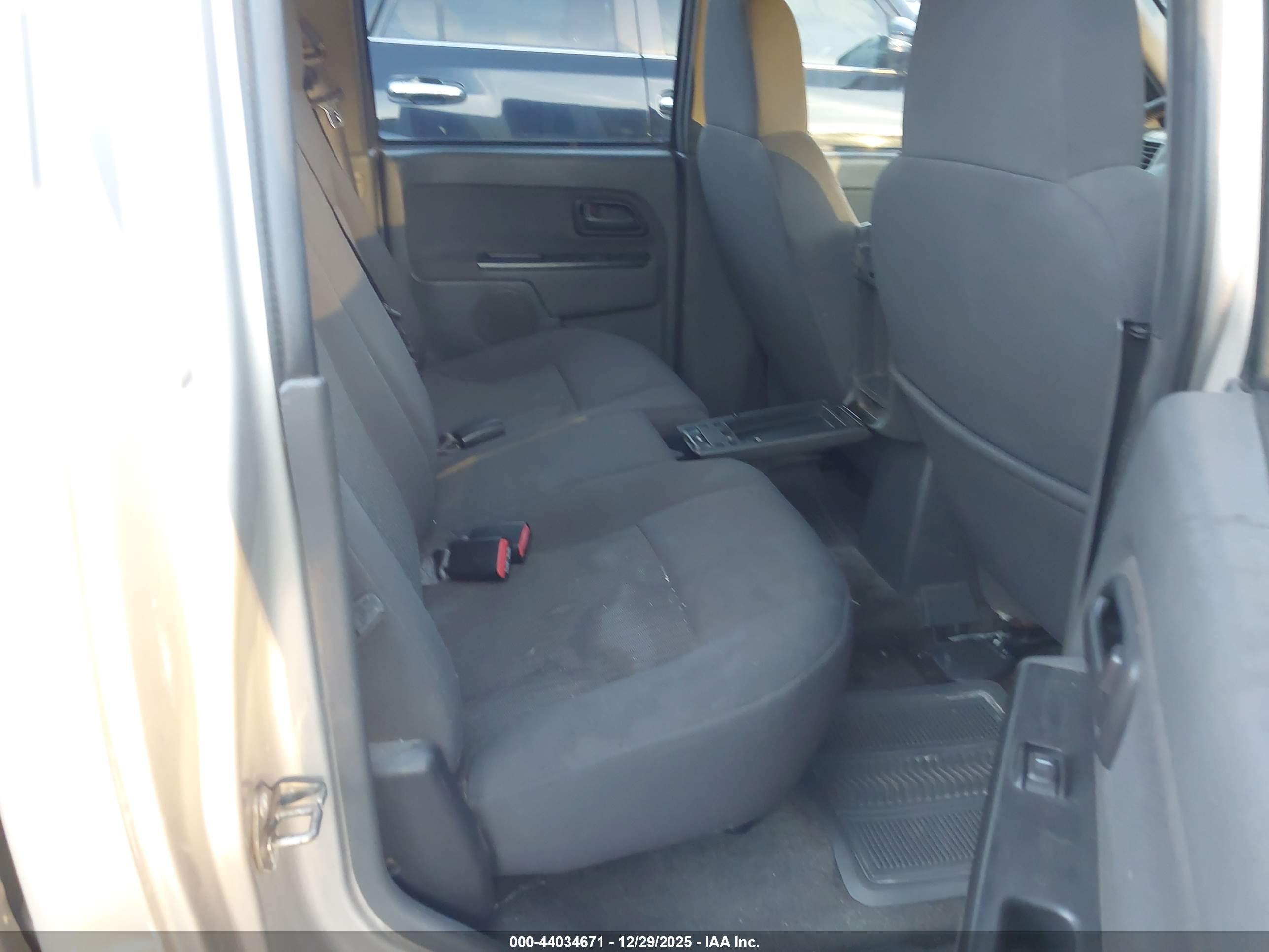 GMC CANYON image 8