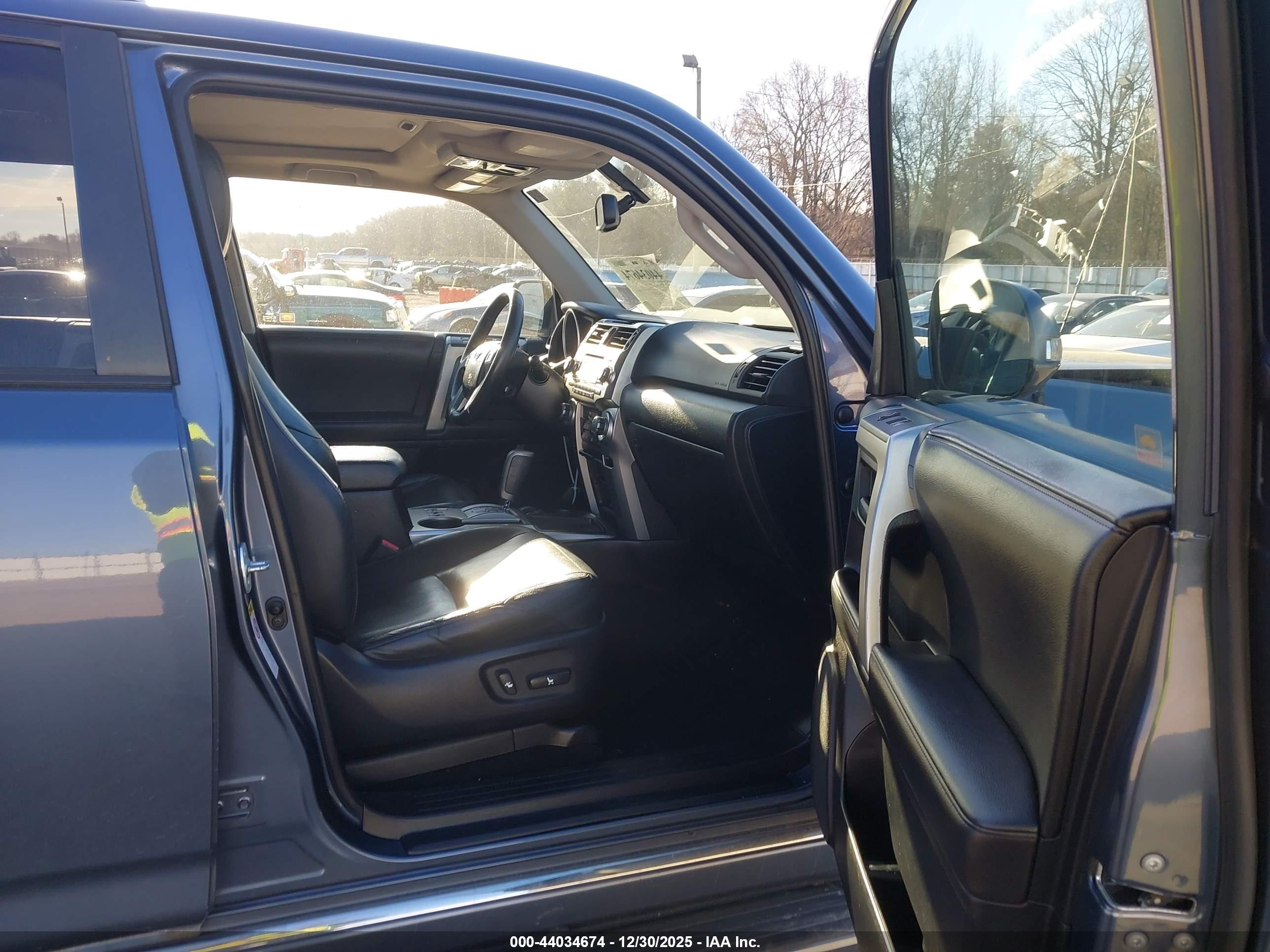 TOYOTA 4RUNNER image 5