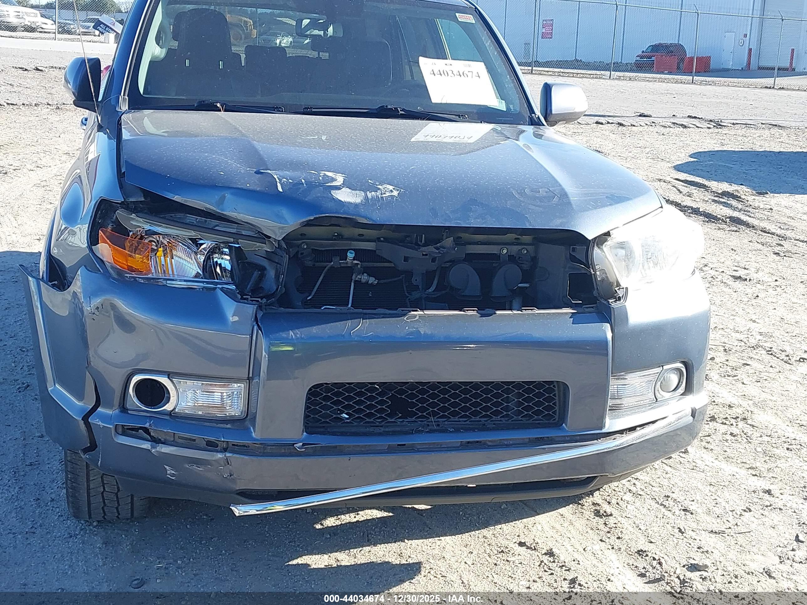 TOYOTA 4RUNNER image 6