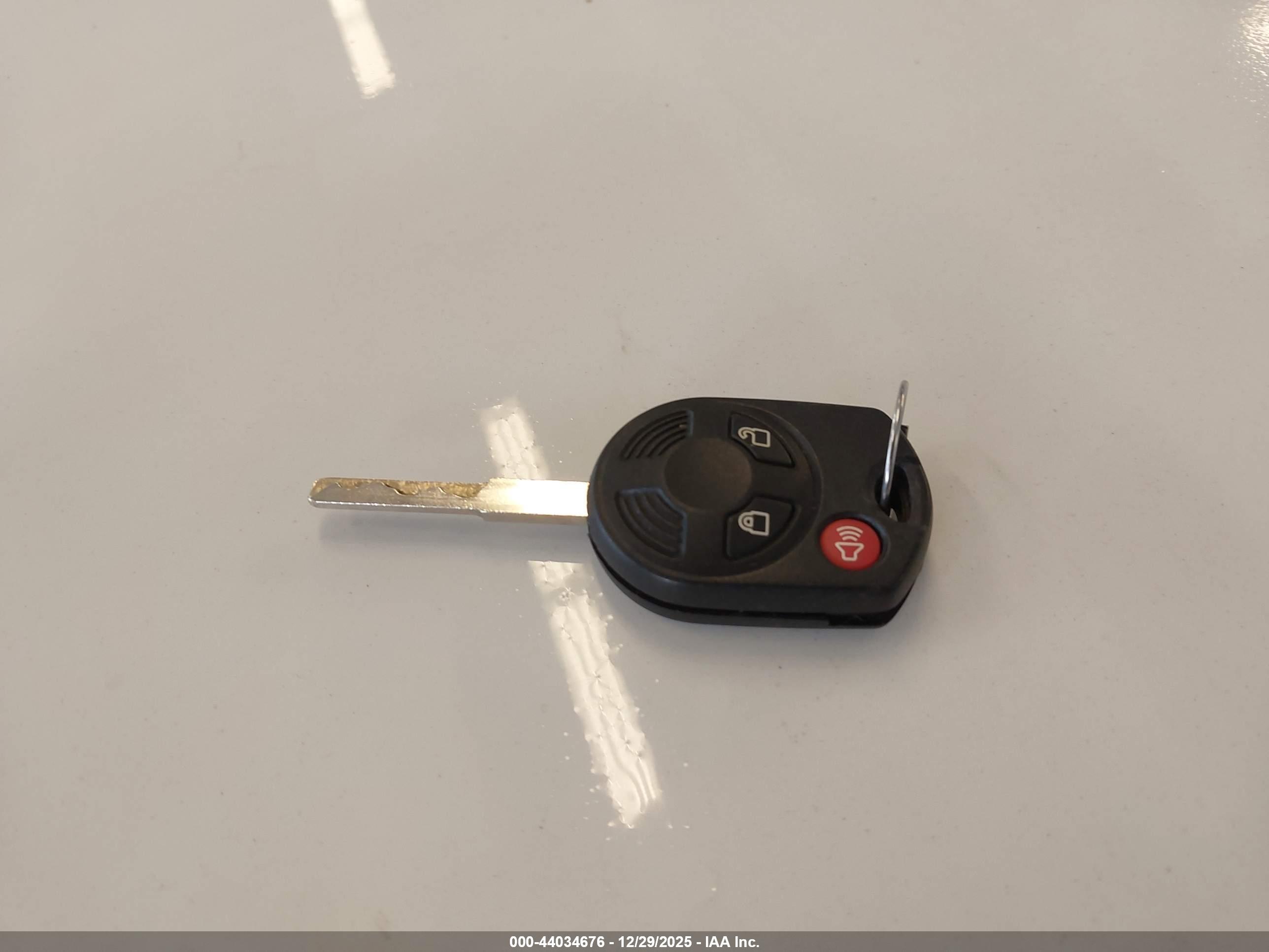 FORD ESCAPE image 11