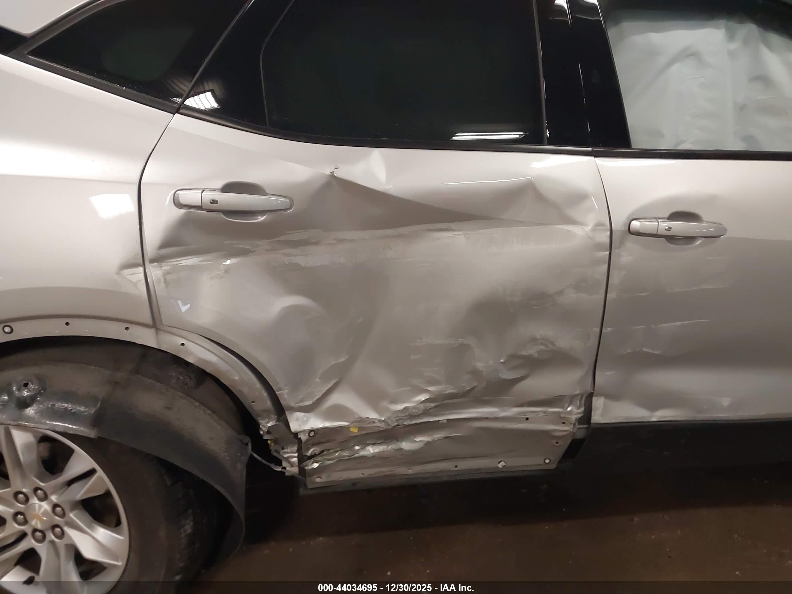 CHEVROLET BLAZER image 6