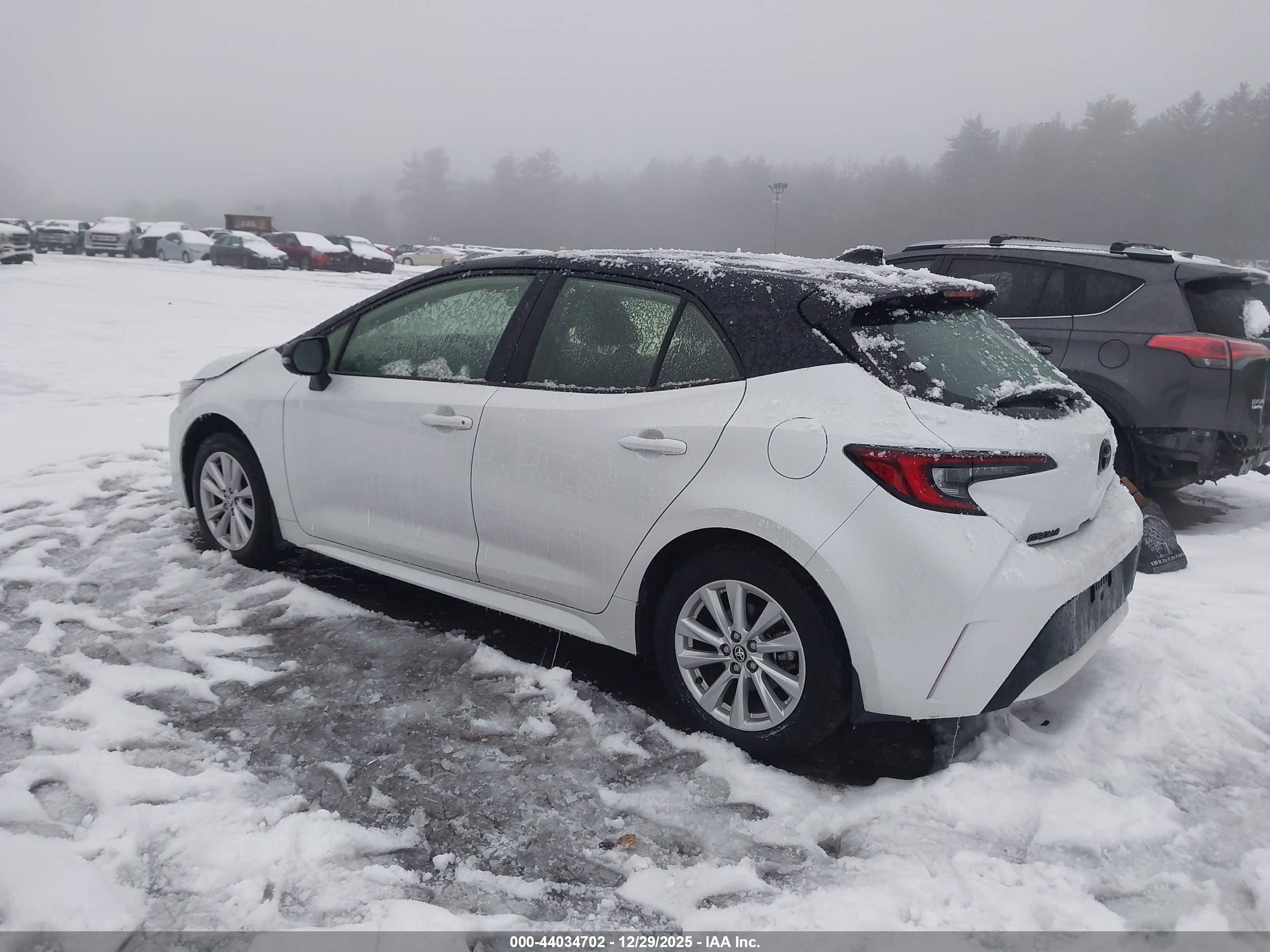 TOYOTA COROLLA image 3