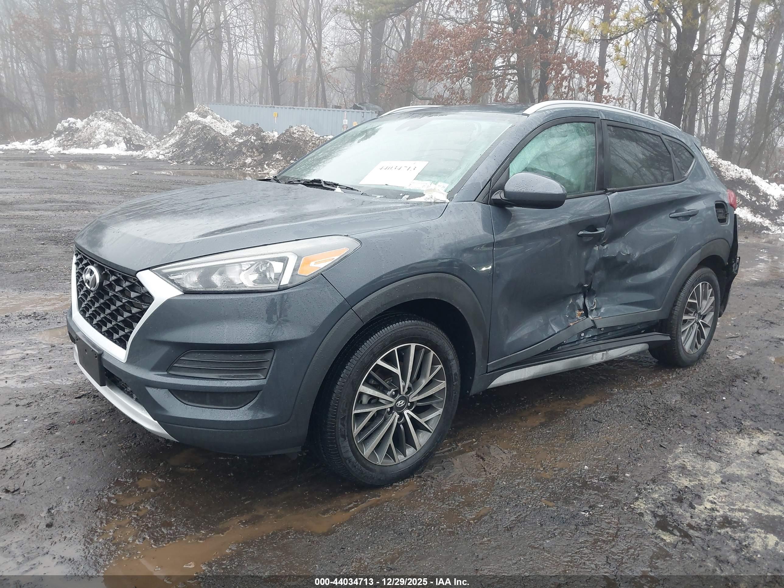 HYUNDAI TUCSON image 6
