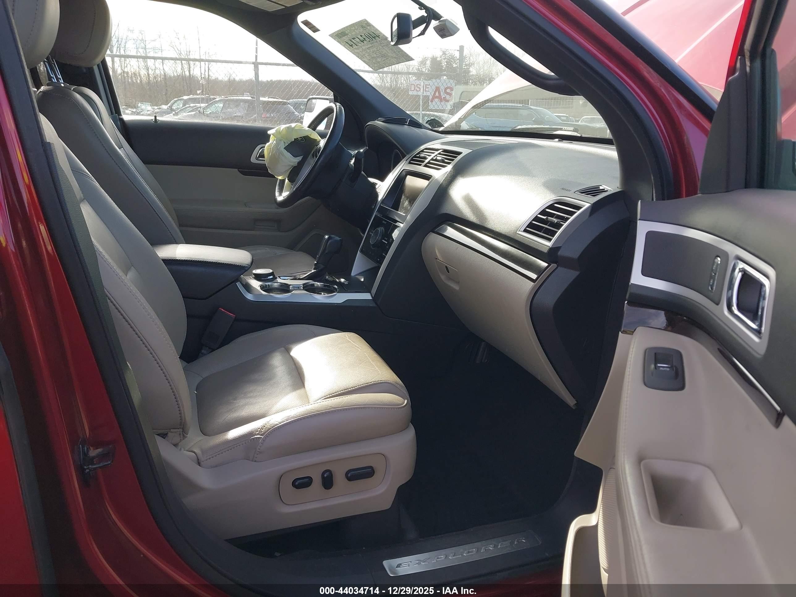 FORD EXPLORER image 5