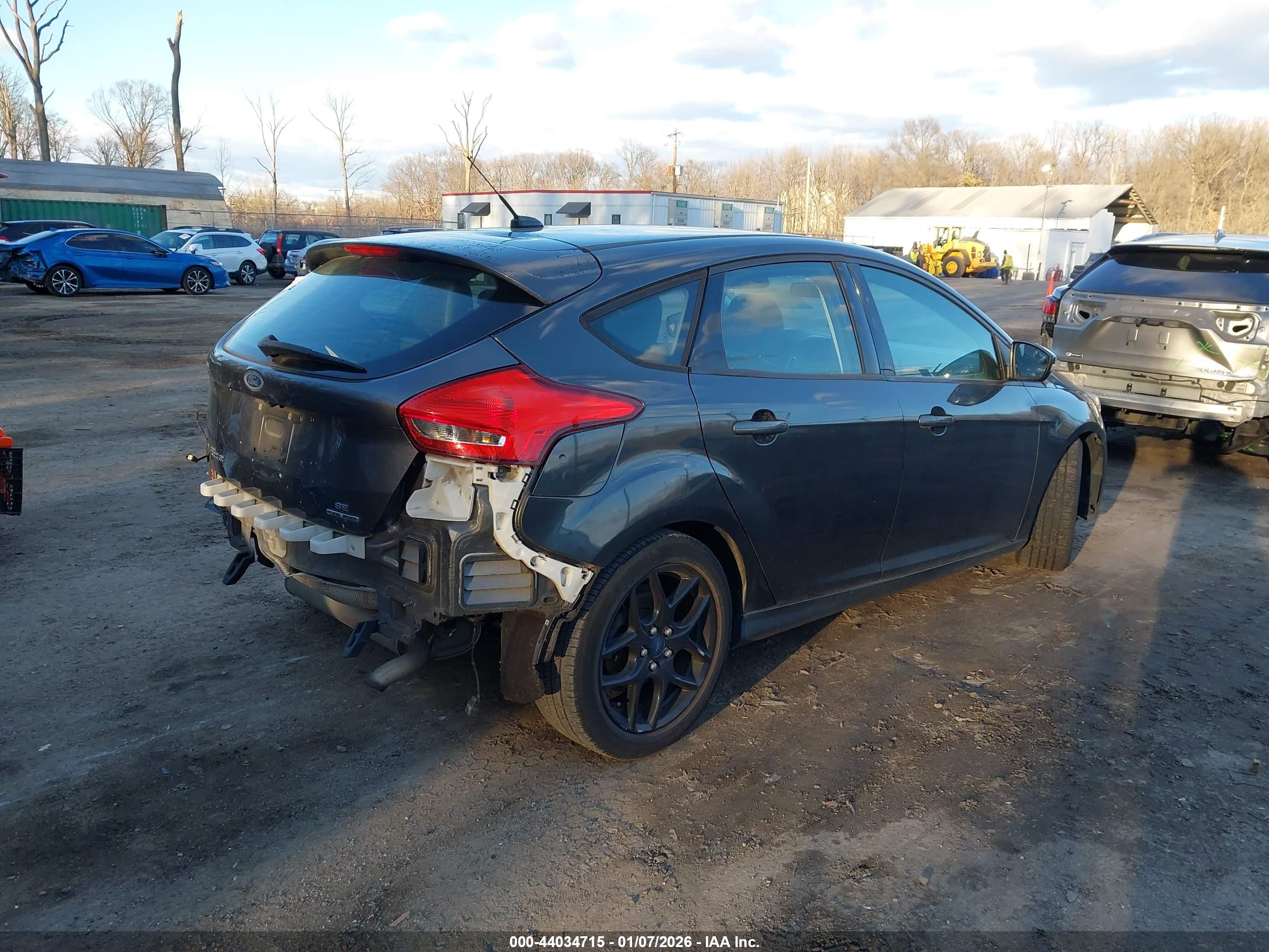 FORD FOCUS image 4
