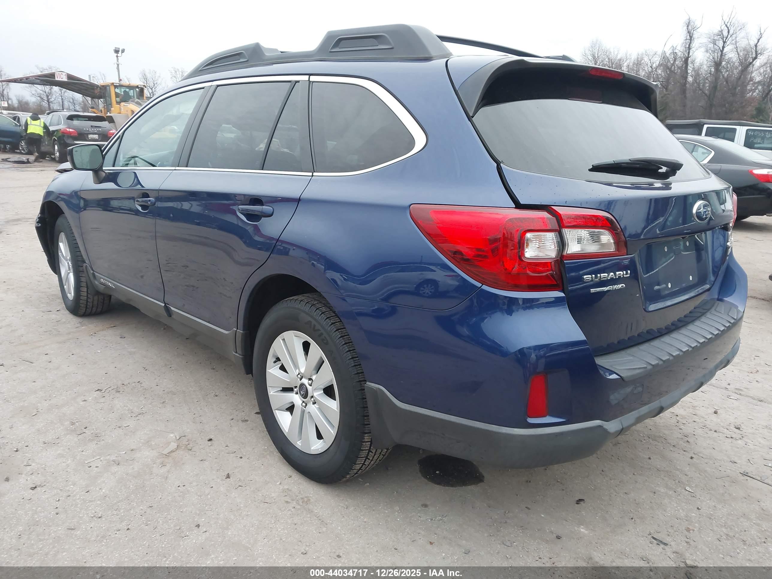SUBARU OUTBACK image 3
