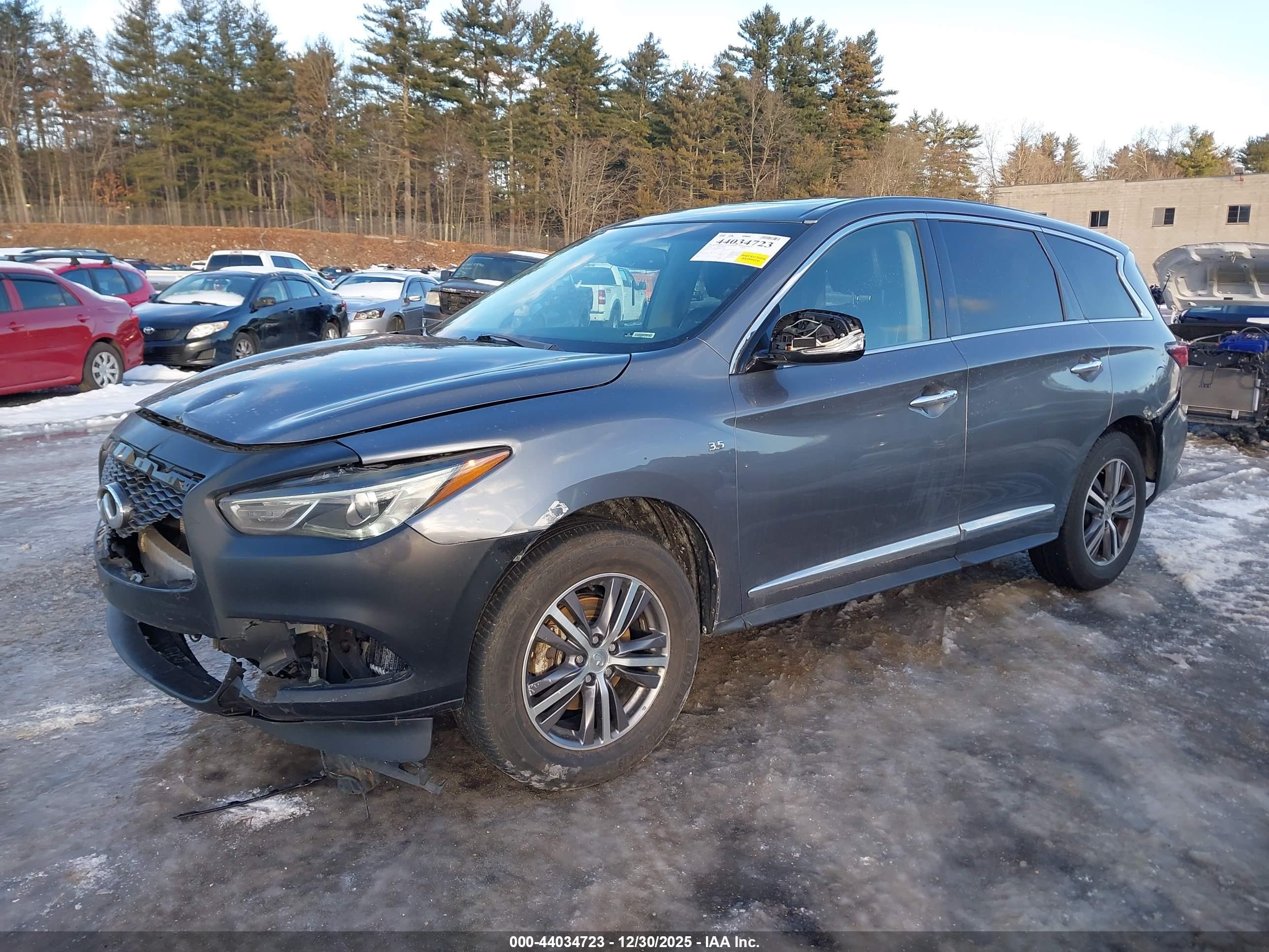 INFINITI QX60 image 2
