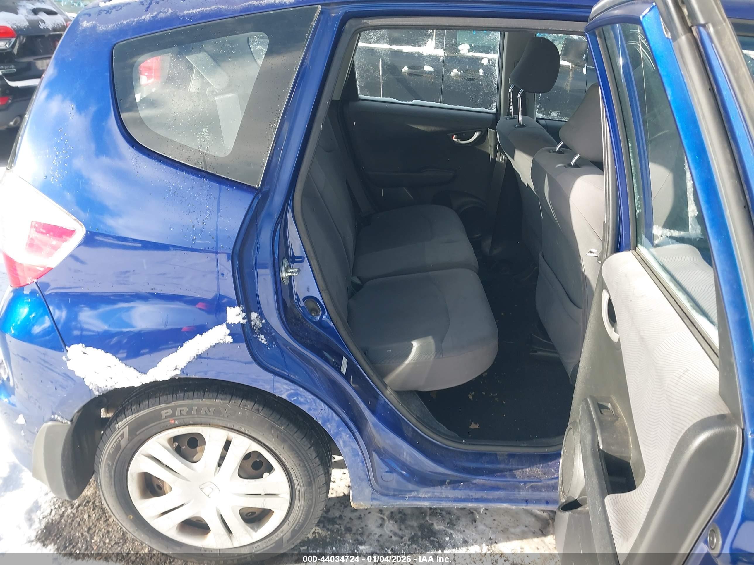 HONDA FIT image 8