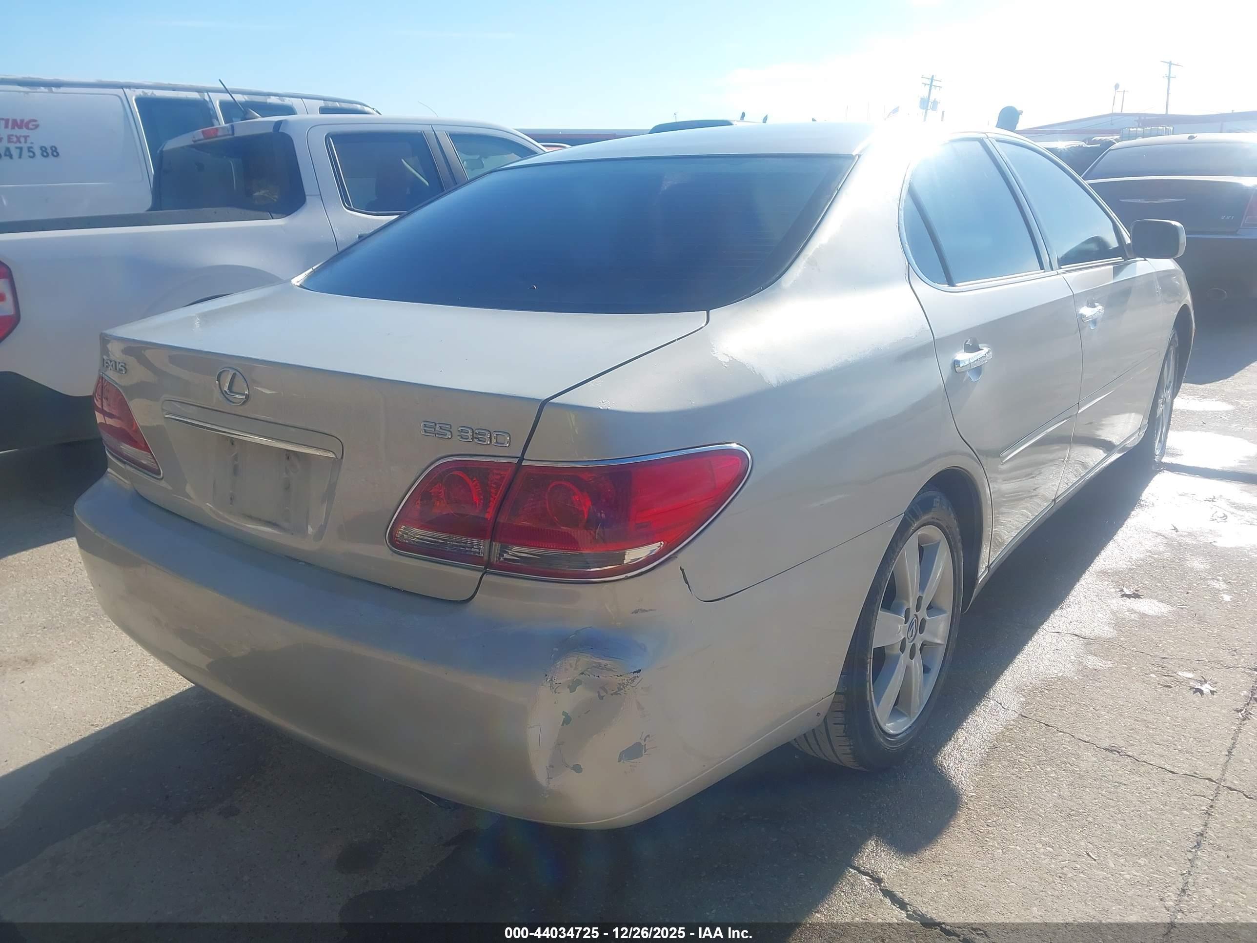 LEXUS ES image 4