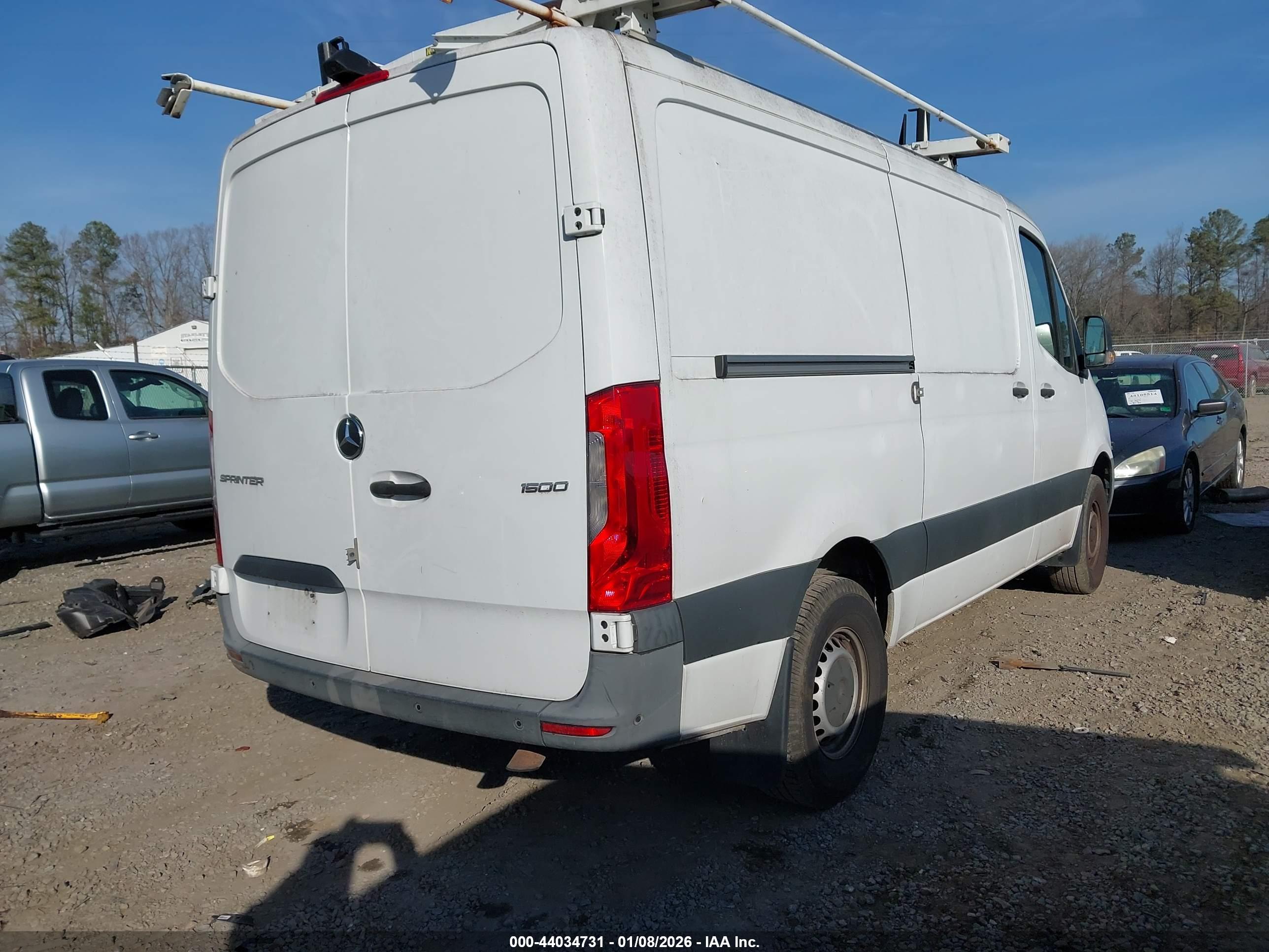 MERCEDES-BENZ SPRINTER image 4