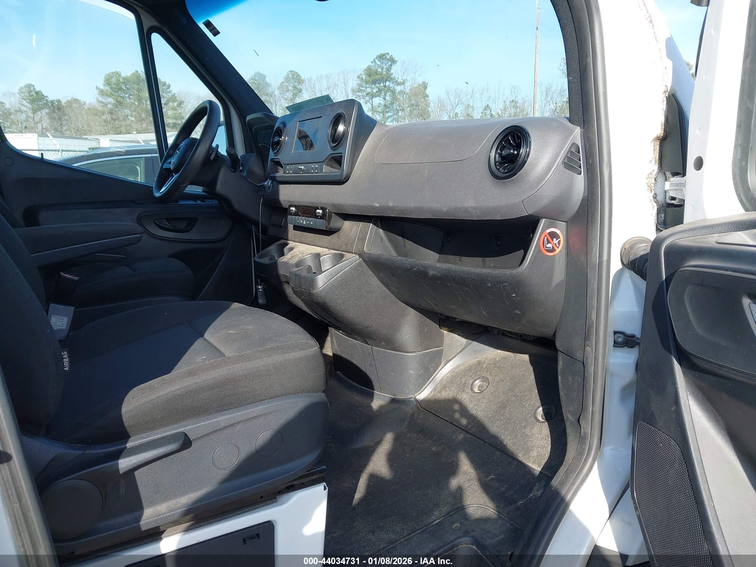 MERCEDES-BENZ SPRINTER image 5