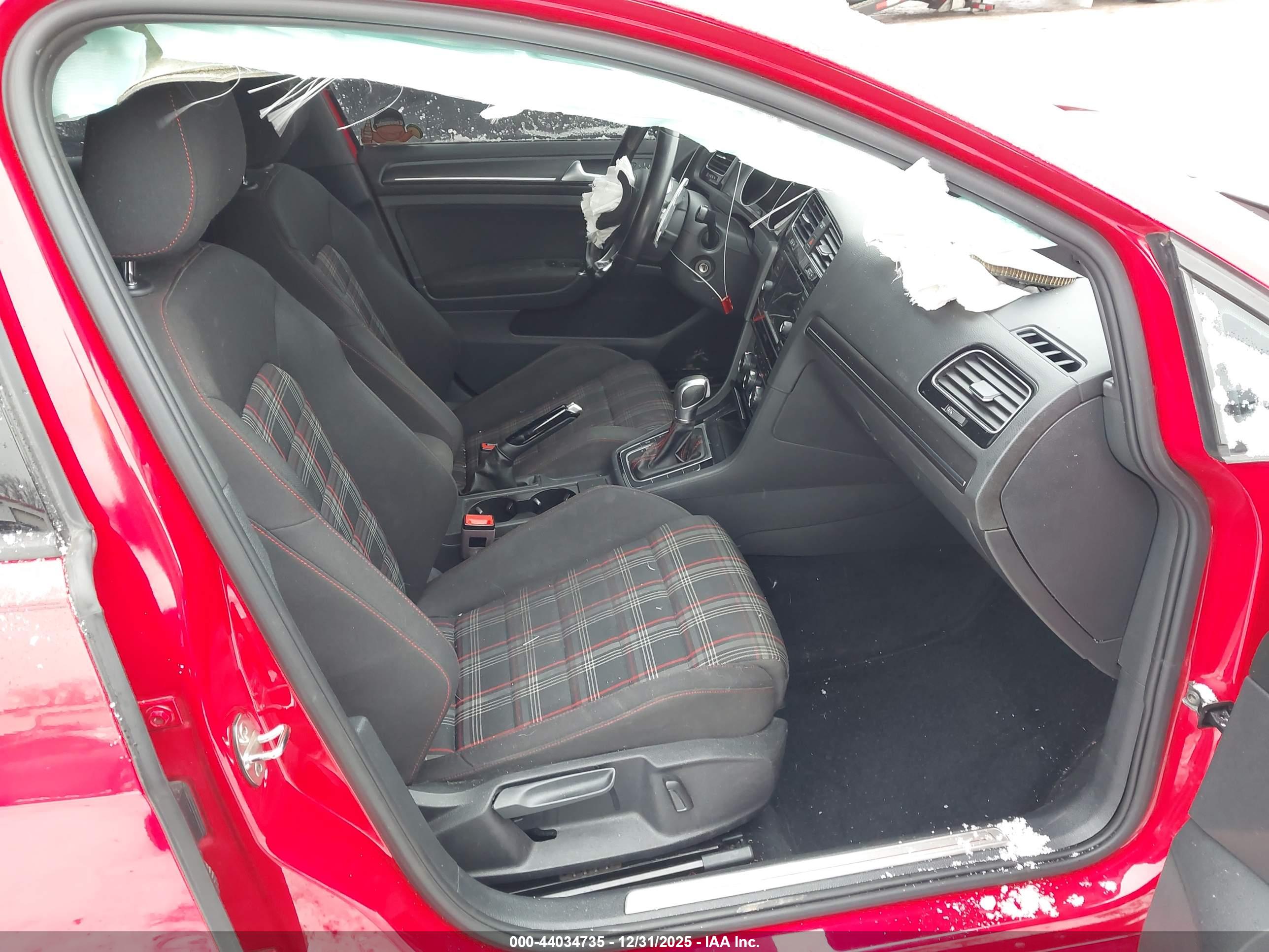 VOLKSWAGEN GOLF image 5