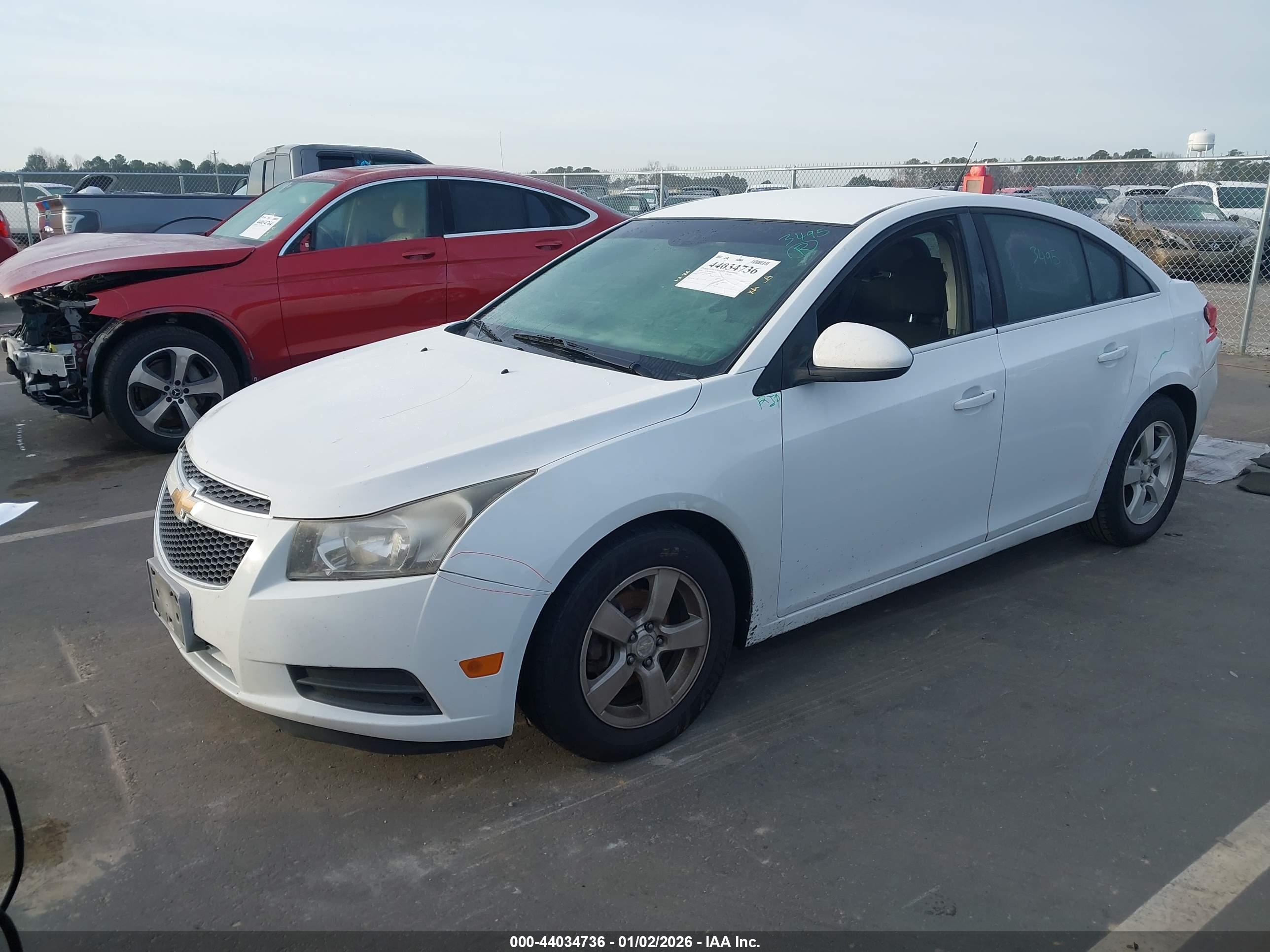 CHEVROLET CRUZE image 2