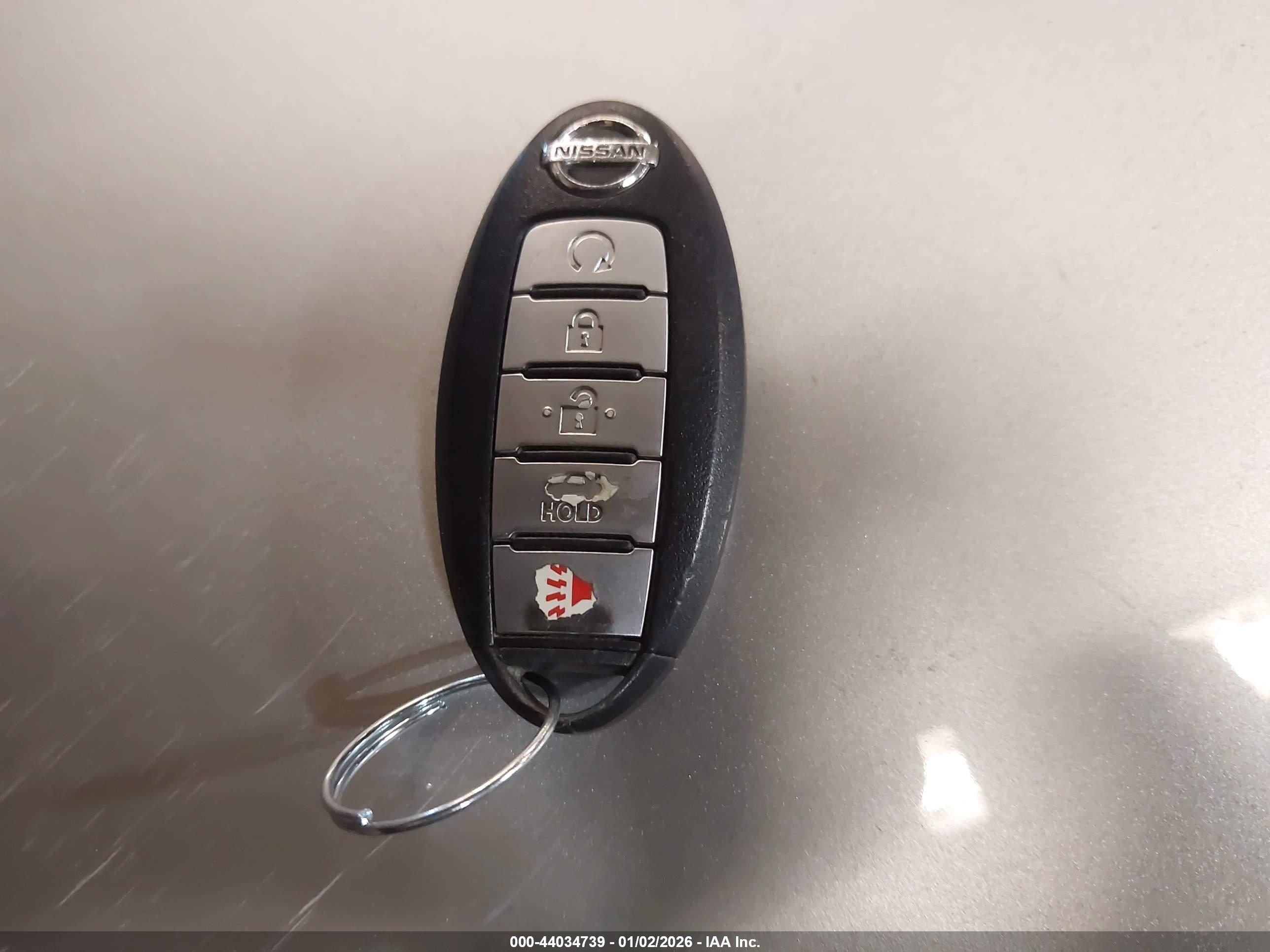 NISSAN MAXIMA image 11