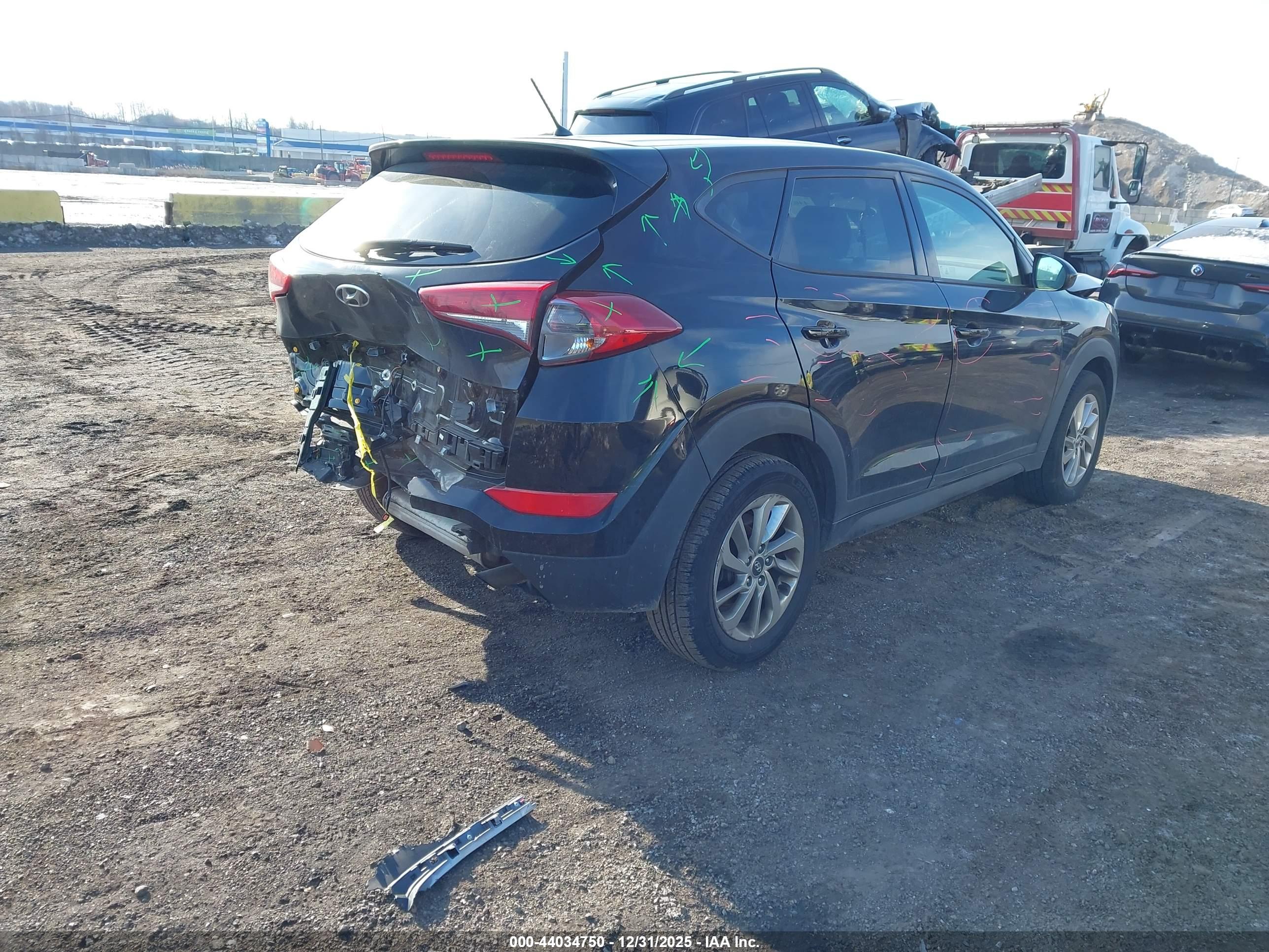HYUNDAI TUCSON image 4