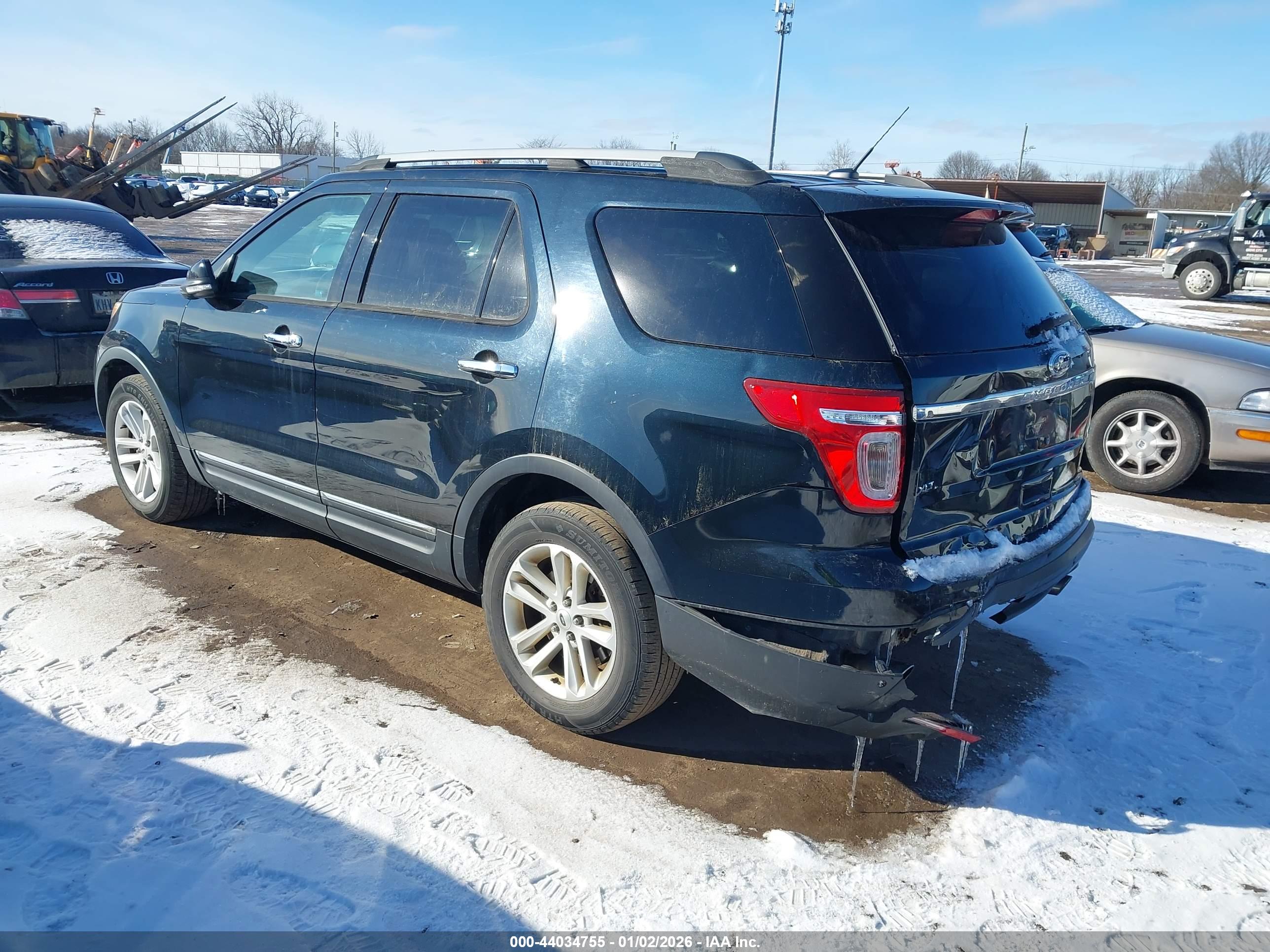 FORD EXPLORER image 3