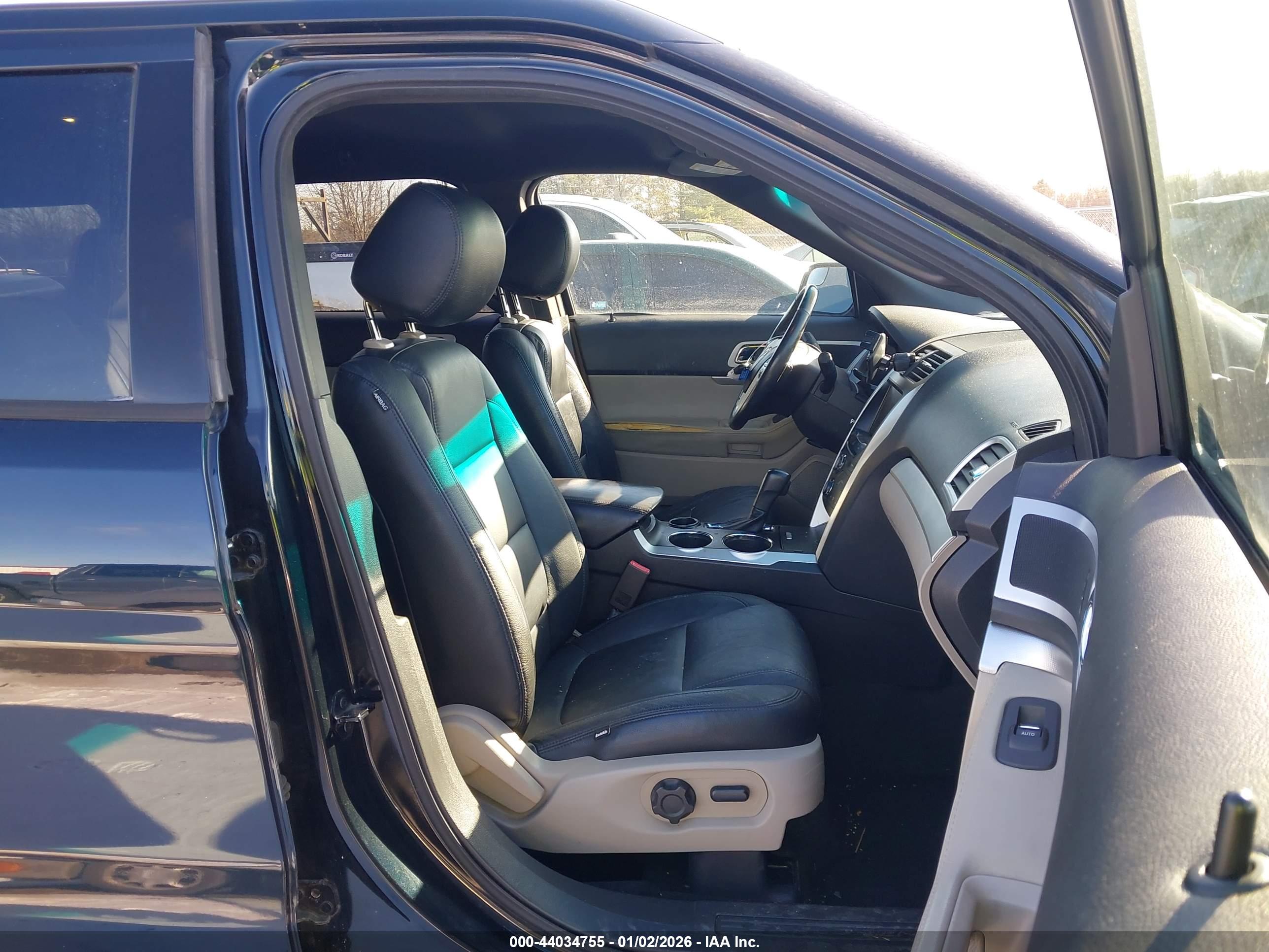 FORD EXPLORER image 5