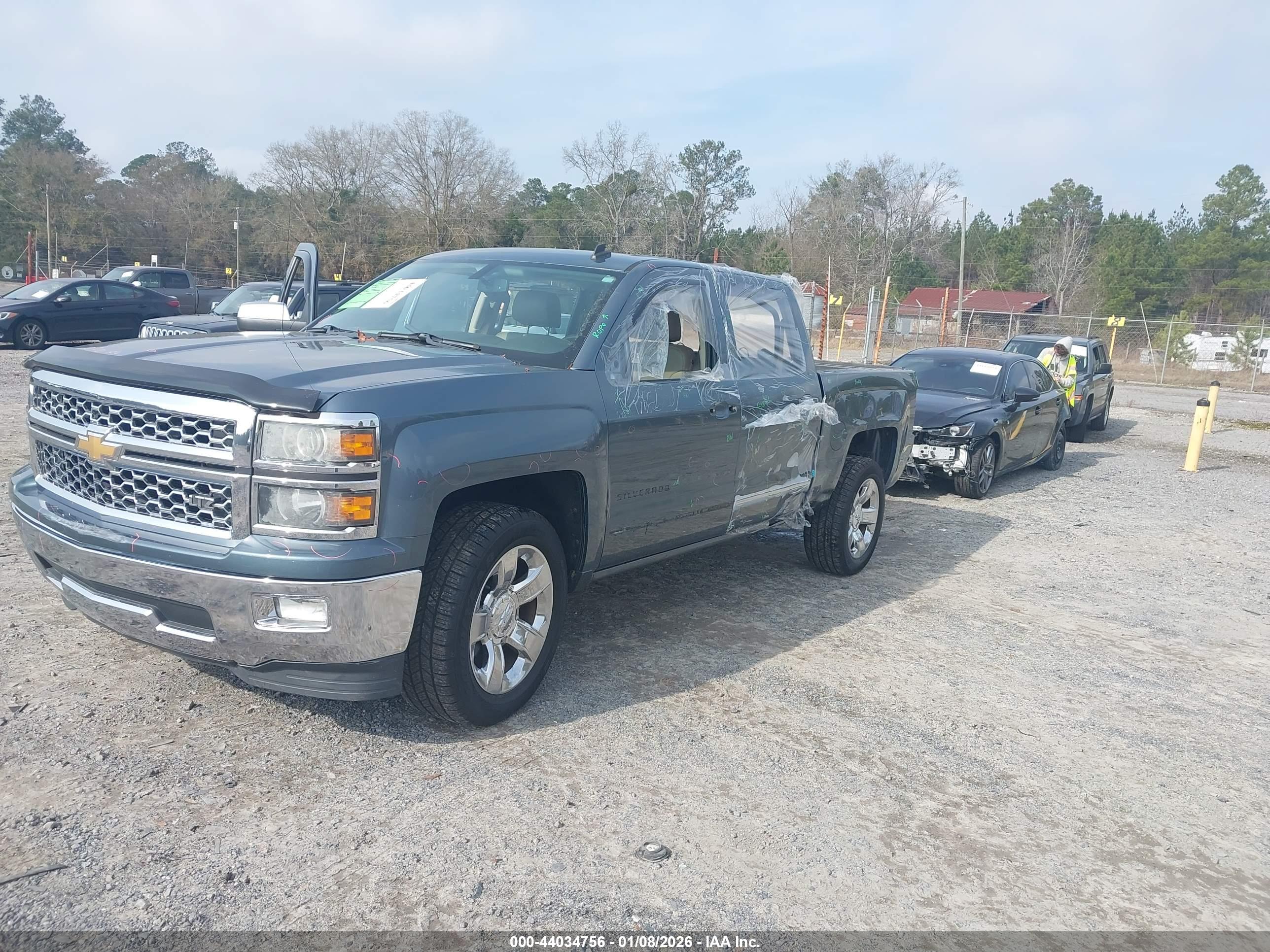 CHEVROLET SILVERADO image 2