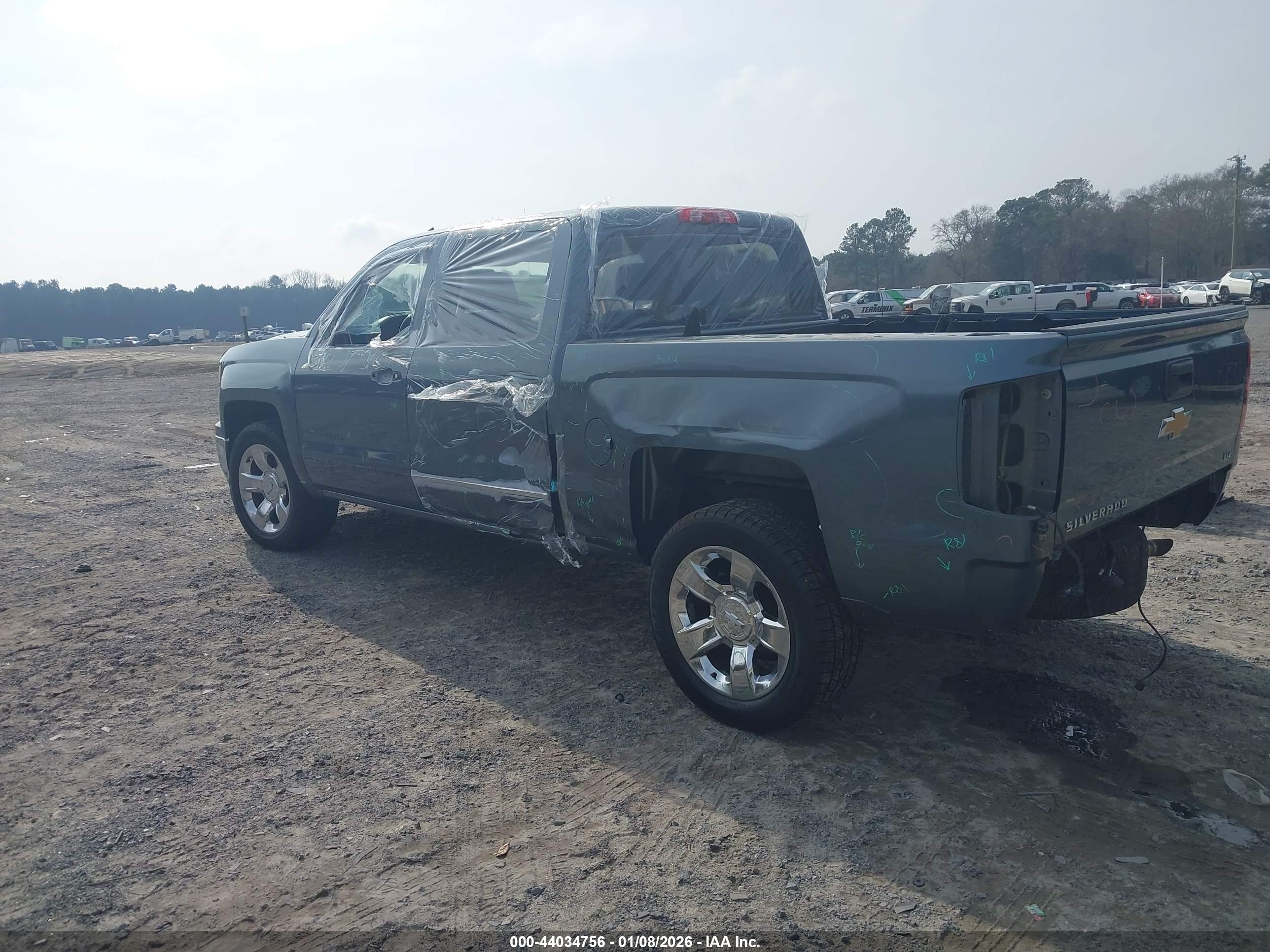 CHEVROLET SILVERADO image 3
