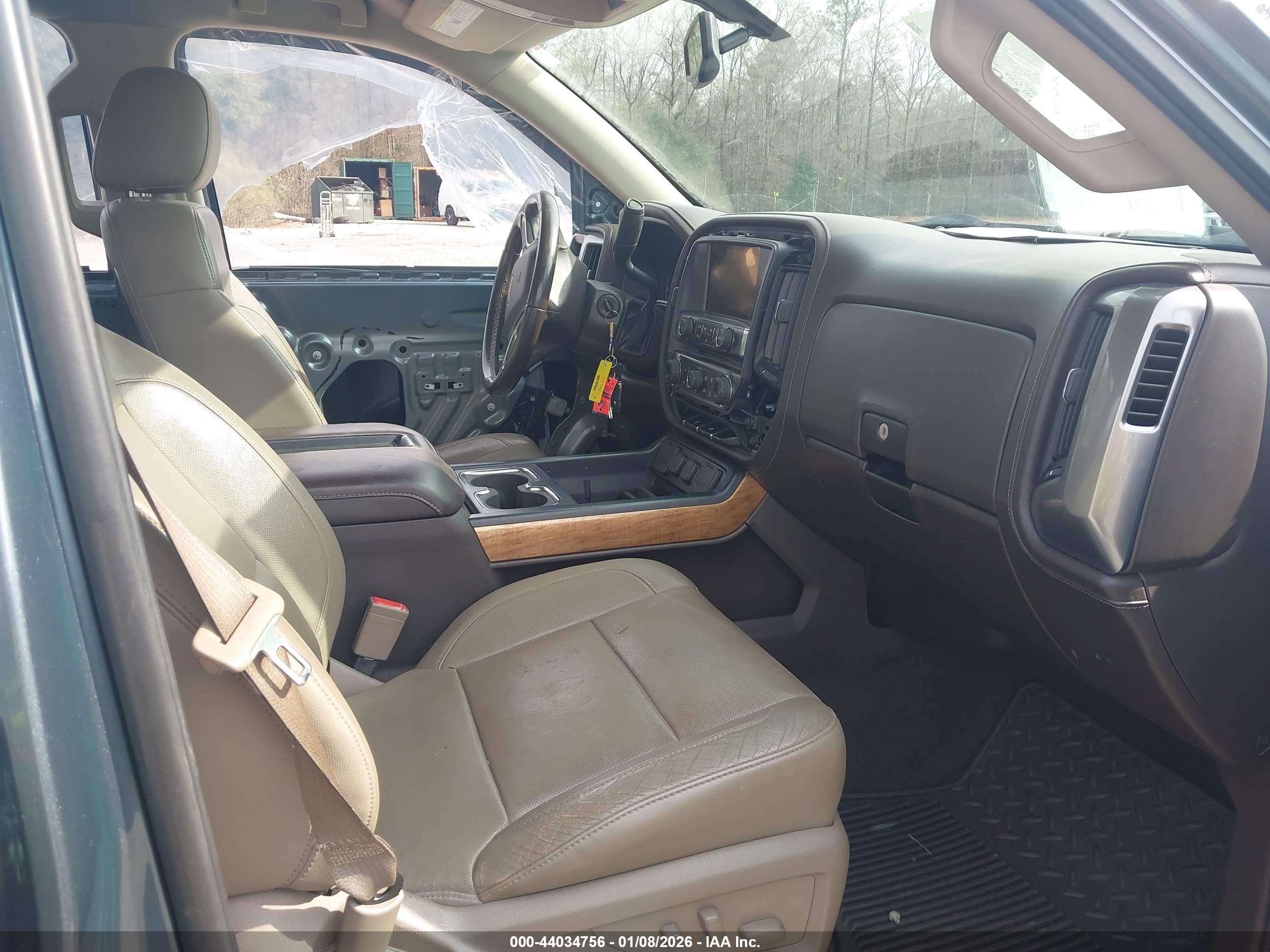CHEVROLET SILVERADO image 5