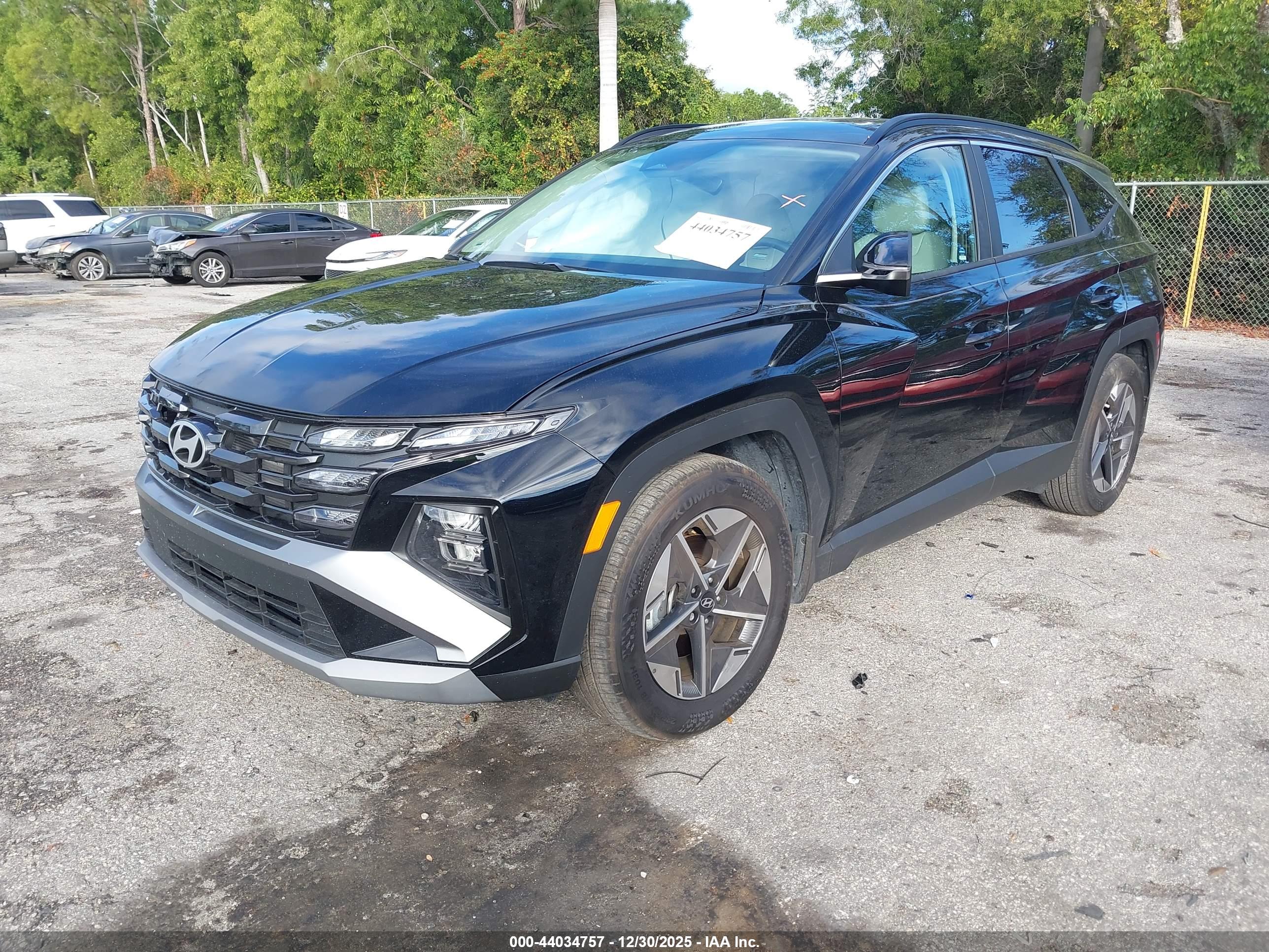 HYUNDAI TUCSON image 2